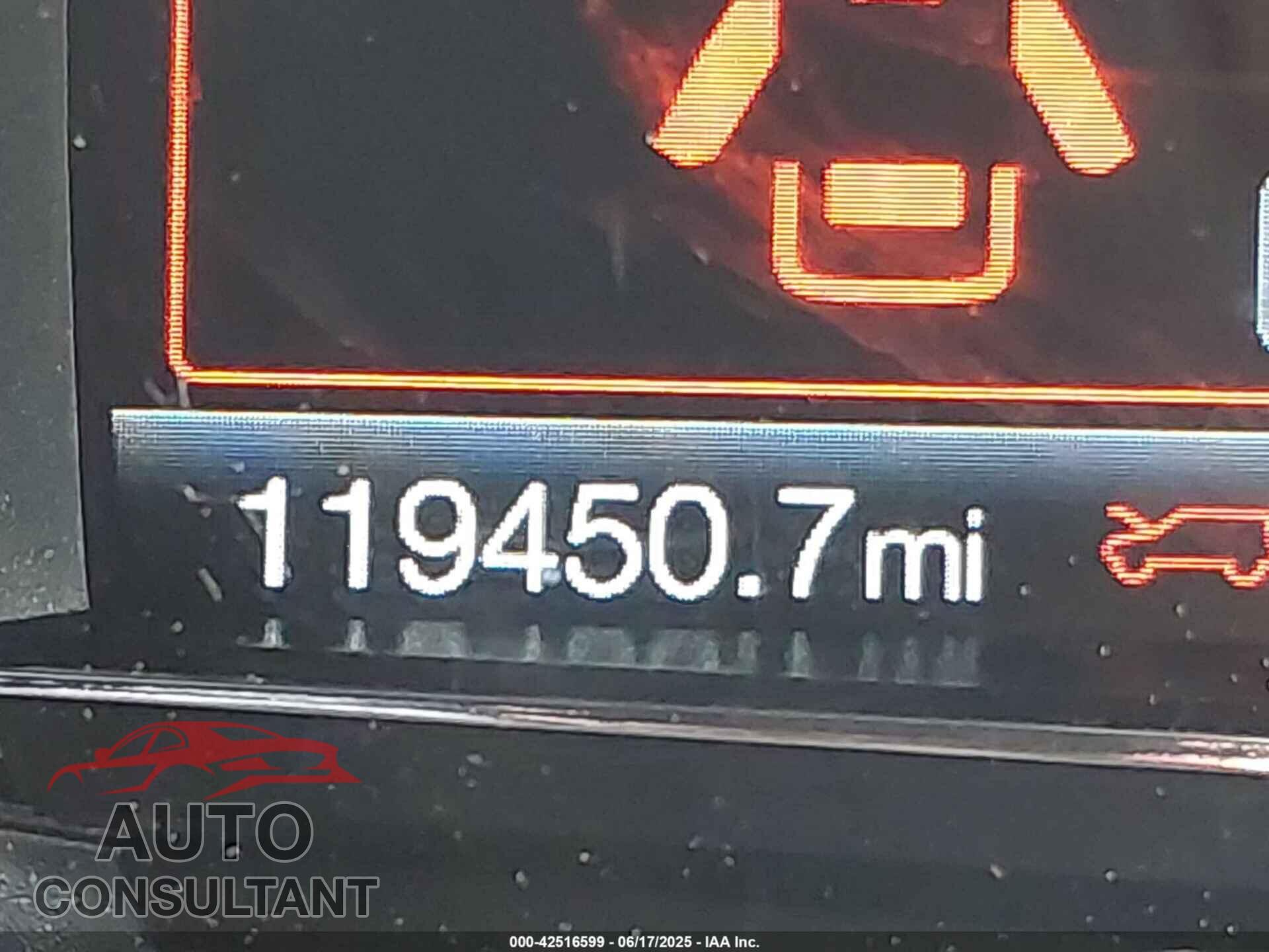 FORD EXPLORER 2018 - 1FM5K7D82JGB75136