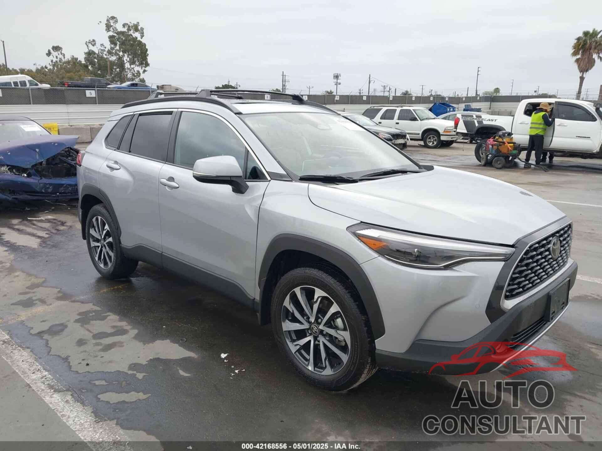 TOYOTA COROLLA CROSS 2024 - 7MUDAABG6RV120092