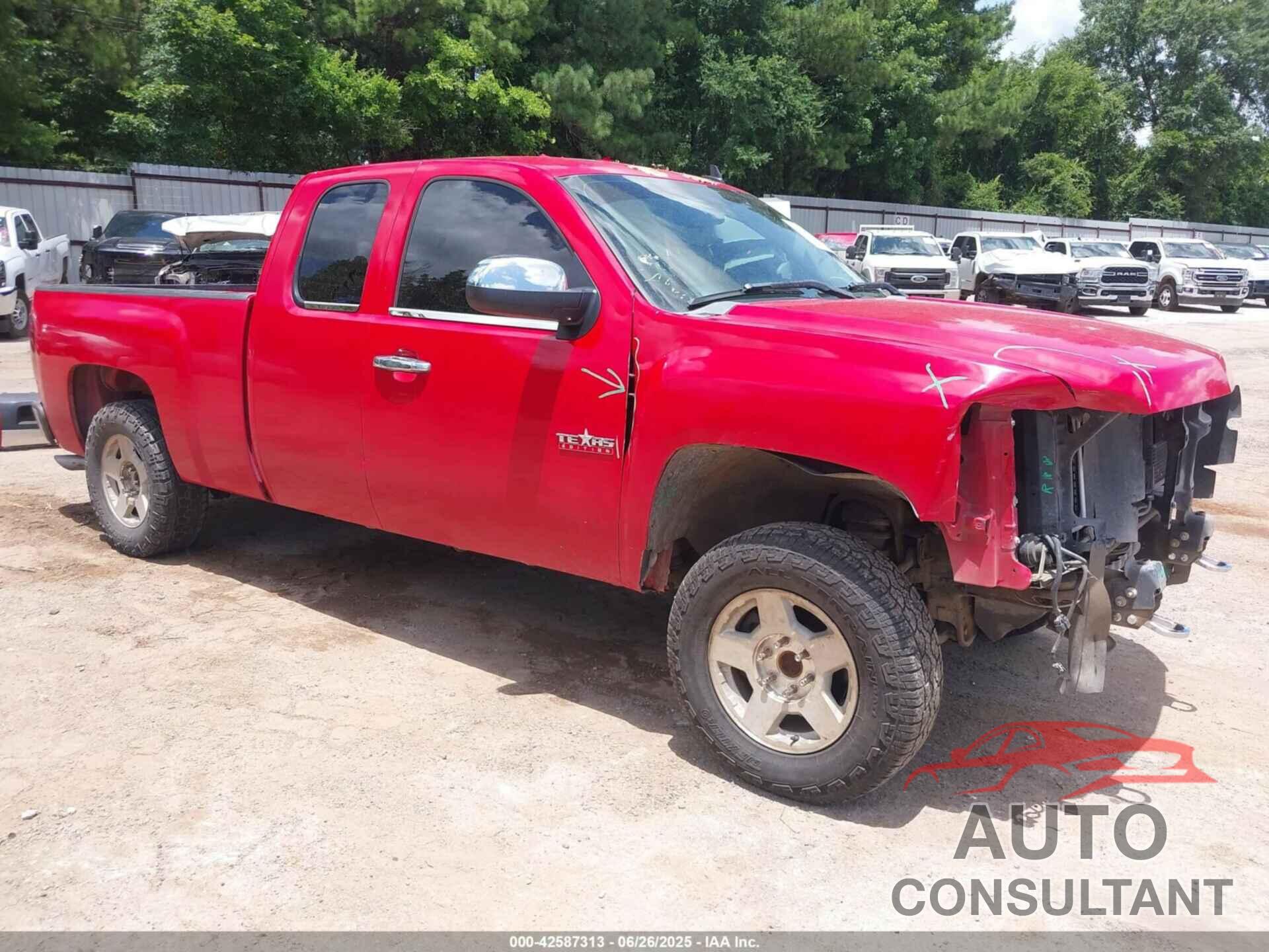 CHEVROLET SILVERADO 1500 2011 - 1GCRCSE08BZ437732