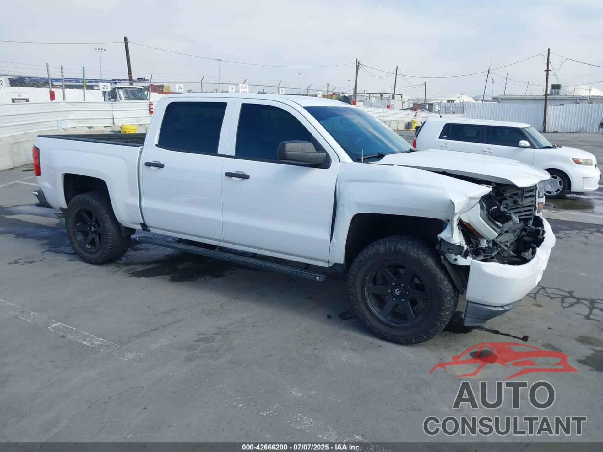 CHEVROLET SILVERADO 1500 2018 - 3GCPCPEC5JG620521