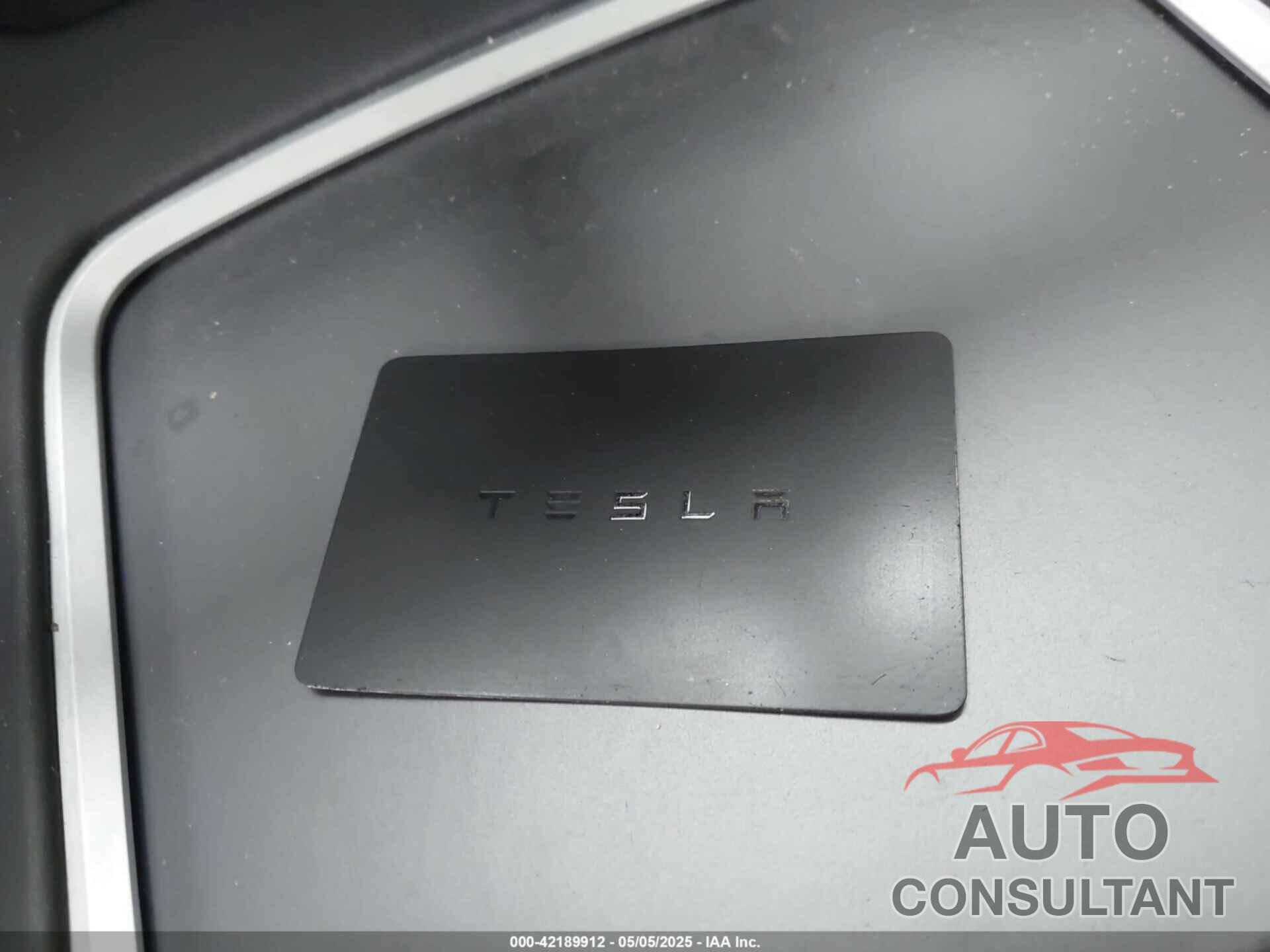 TESLA MODEL Y 2022 - 7SAYGDEE7NF460942