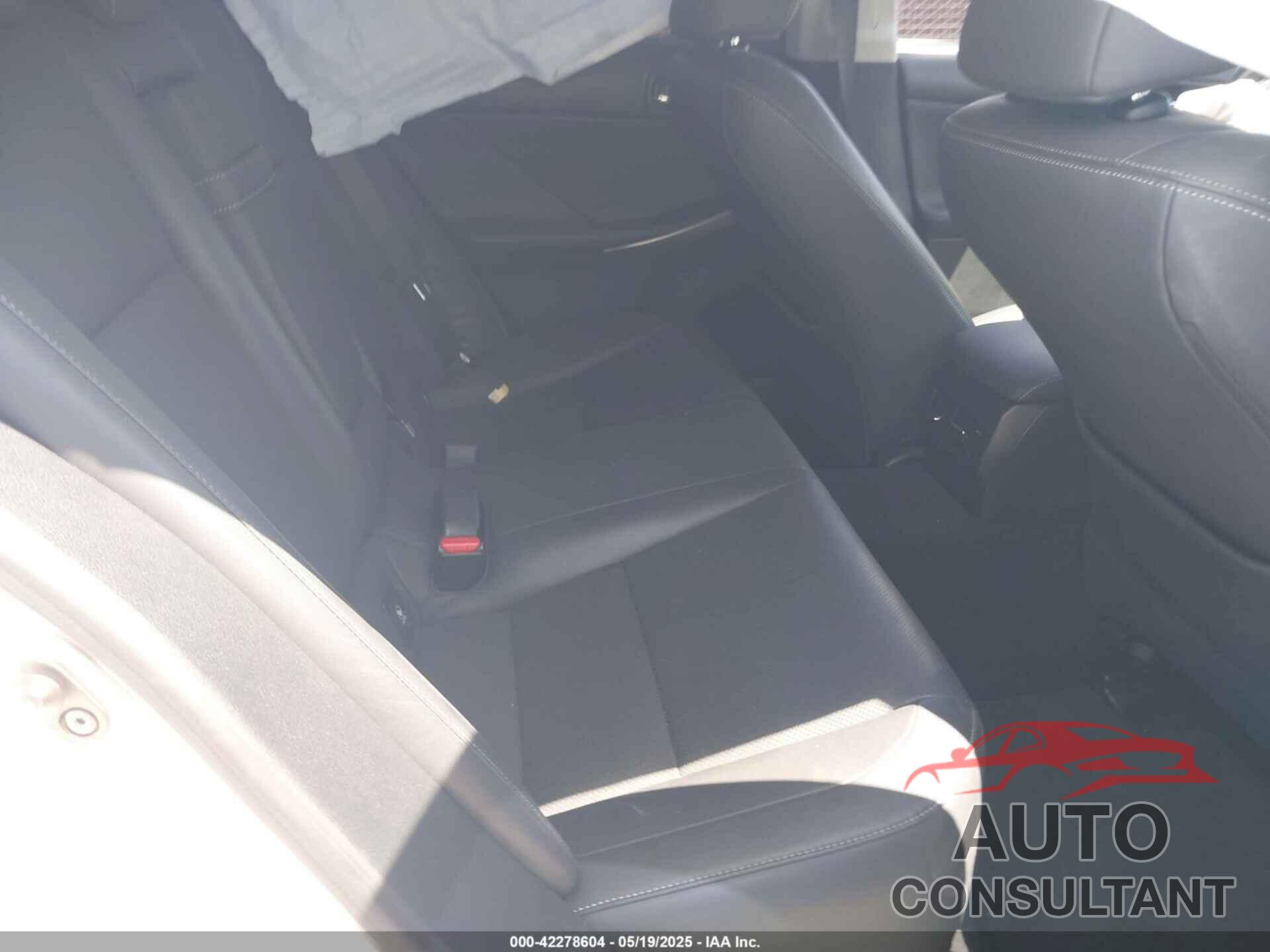 LEXUS IS 200T 2016 - JTHBA1D22G5036596