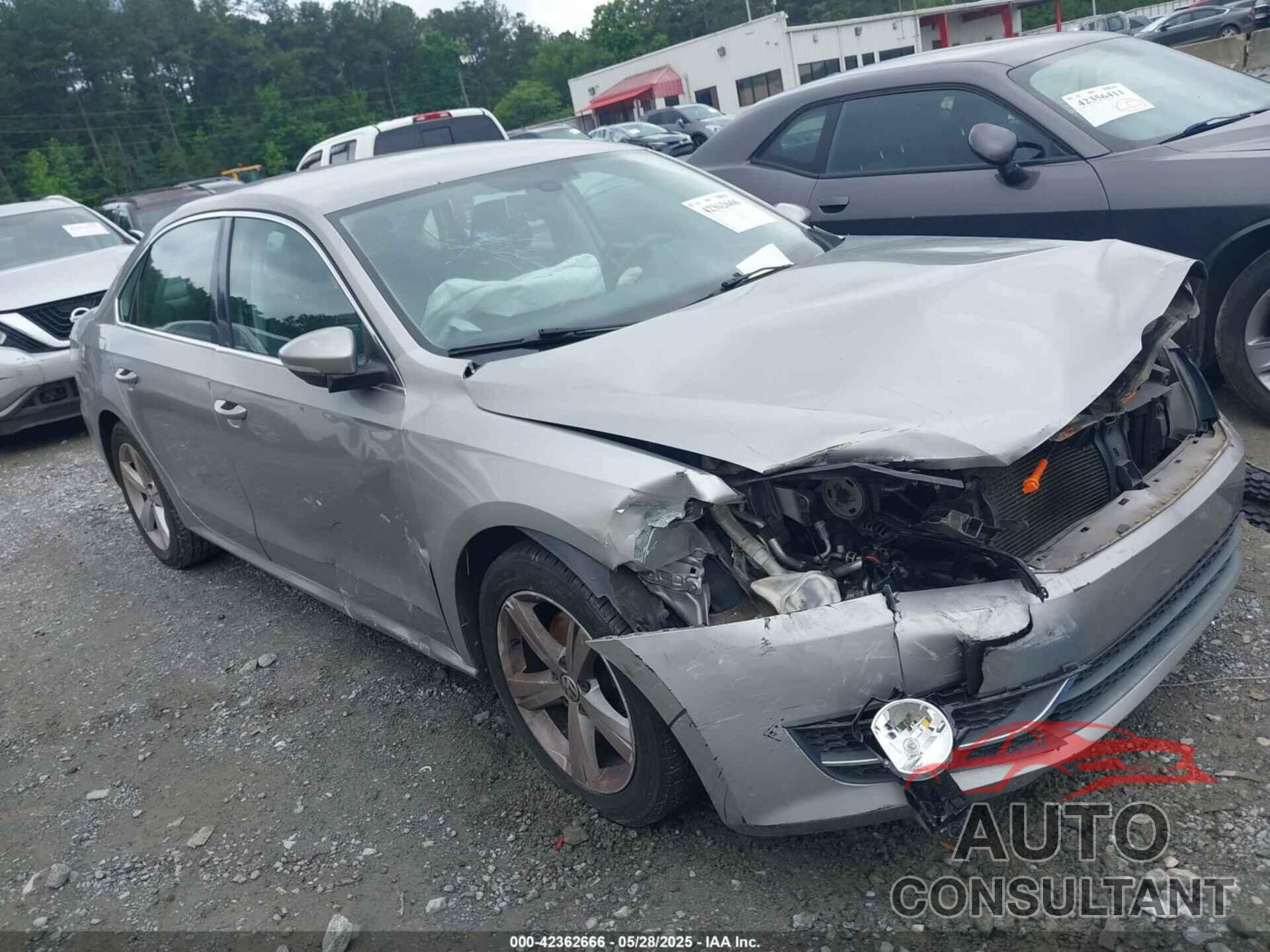 VOLKSWAGEN PASSAT 2012 - 1VWBP7A37CC002284