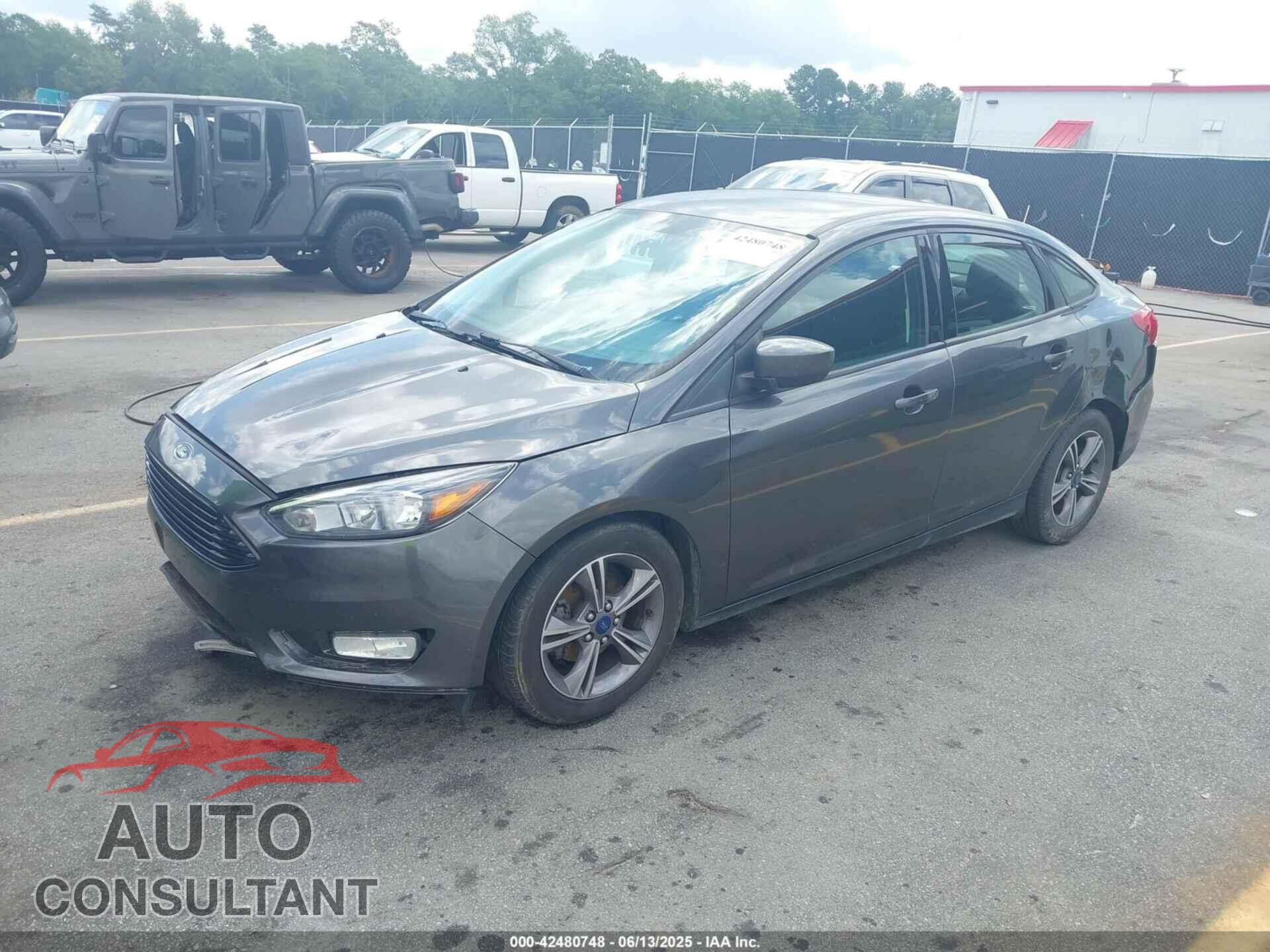 FORD FOCUS 2018 - 1FADP3FE2JL263954