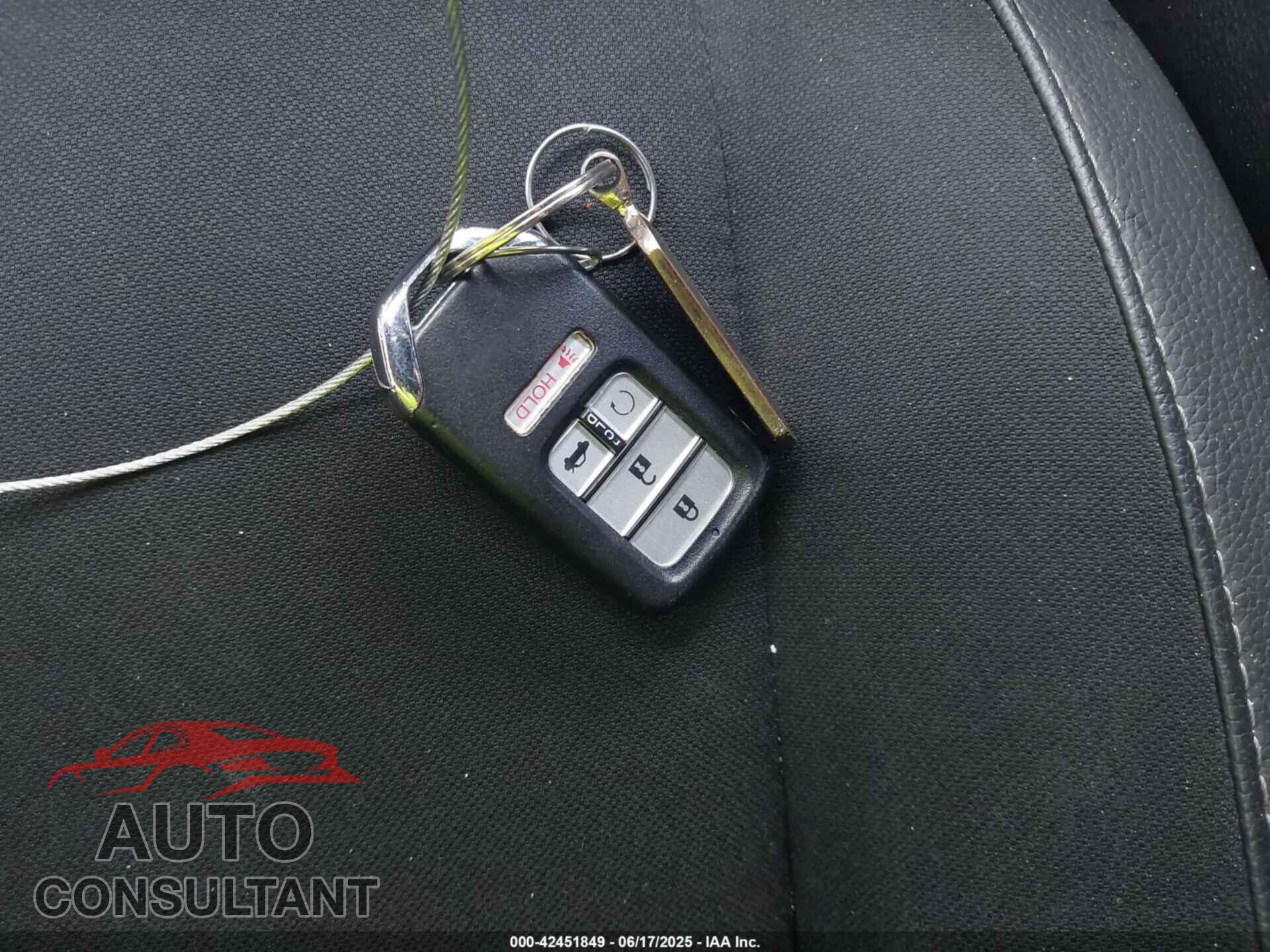 HONDA CIVIC 2019 - 2HGFC2F83KH598630