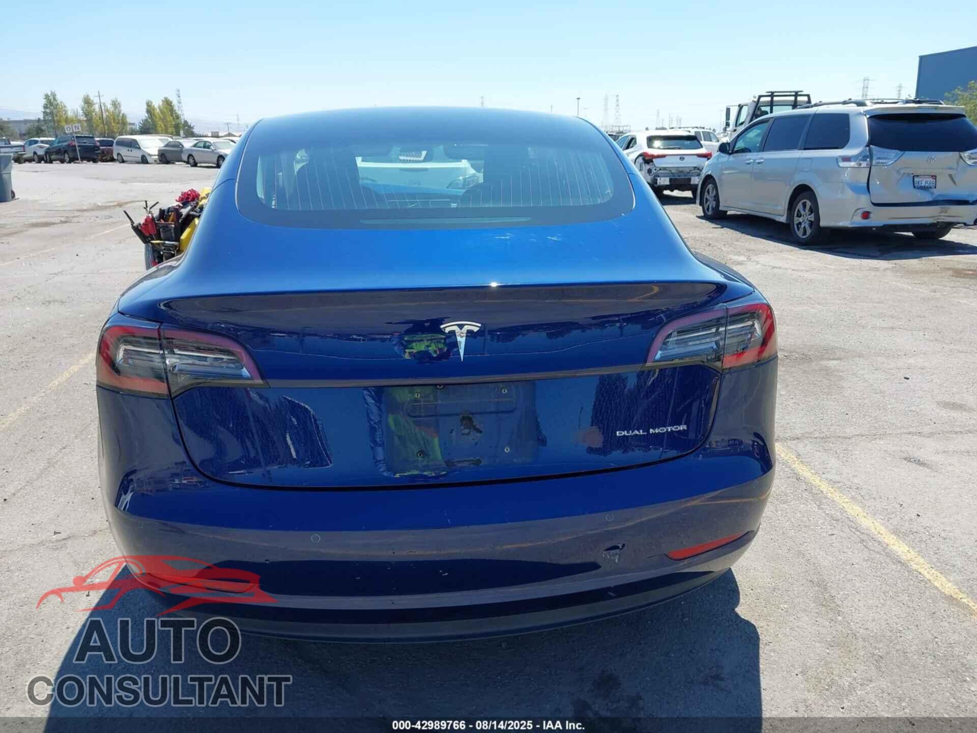 TESLA MODEL 3 2018 - 5YJ3E1EB8JF105256