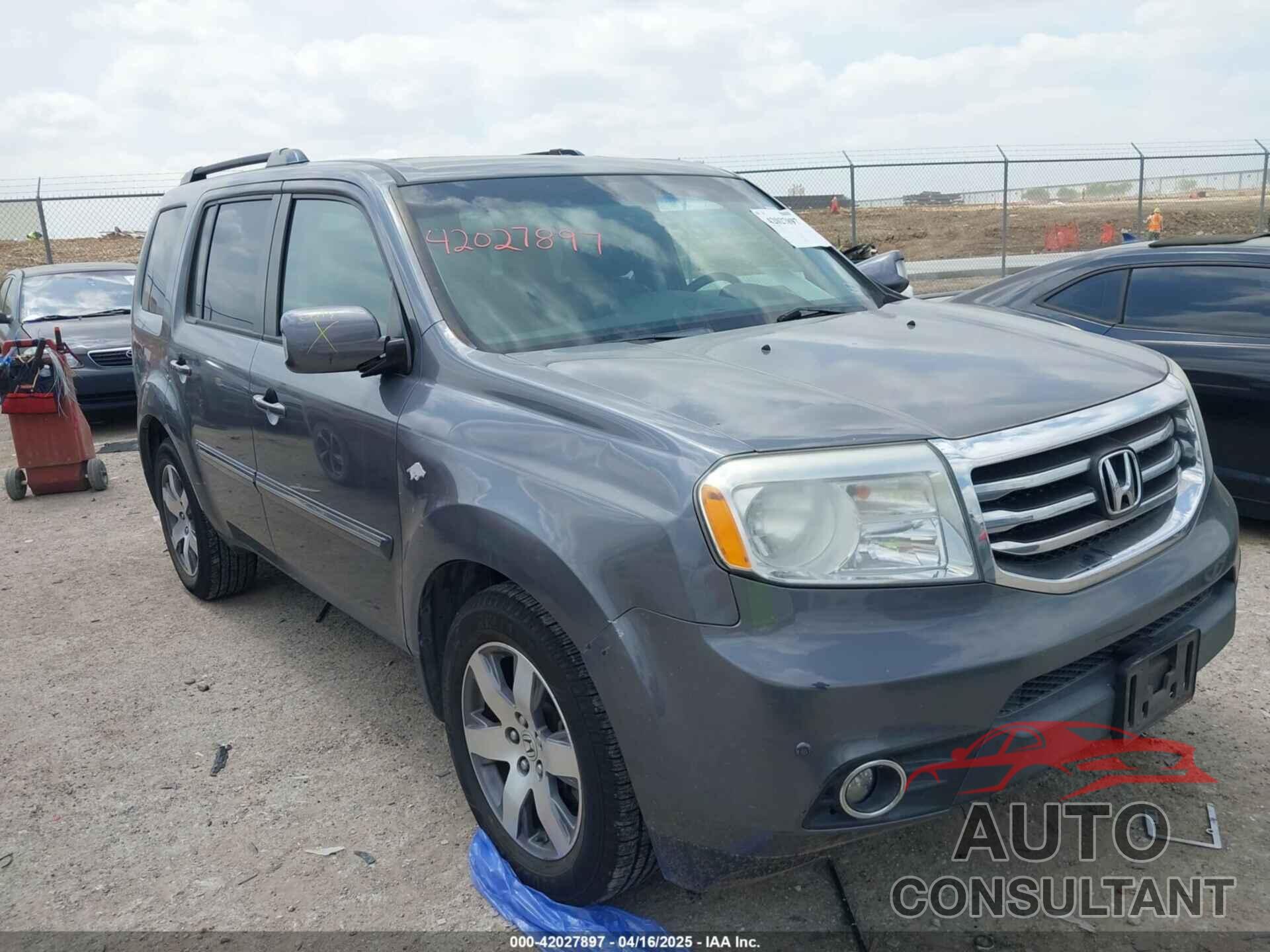 HONDA PILOT 2015 - 5FNYF4H94FB006633