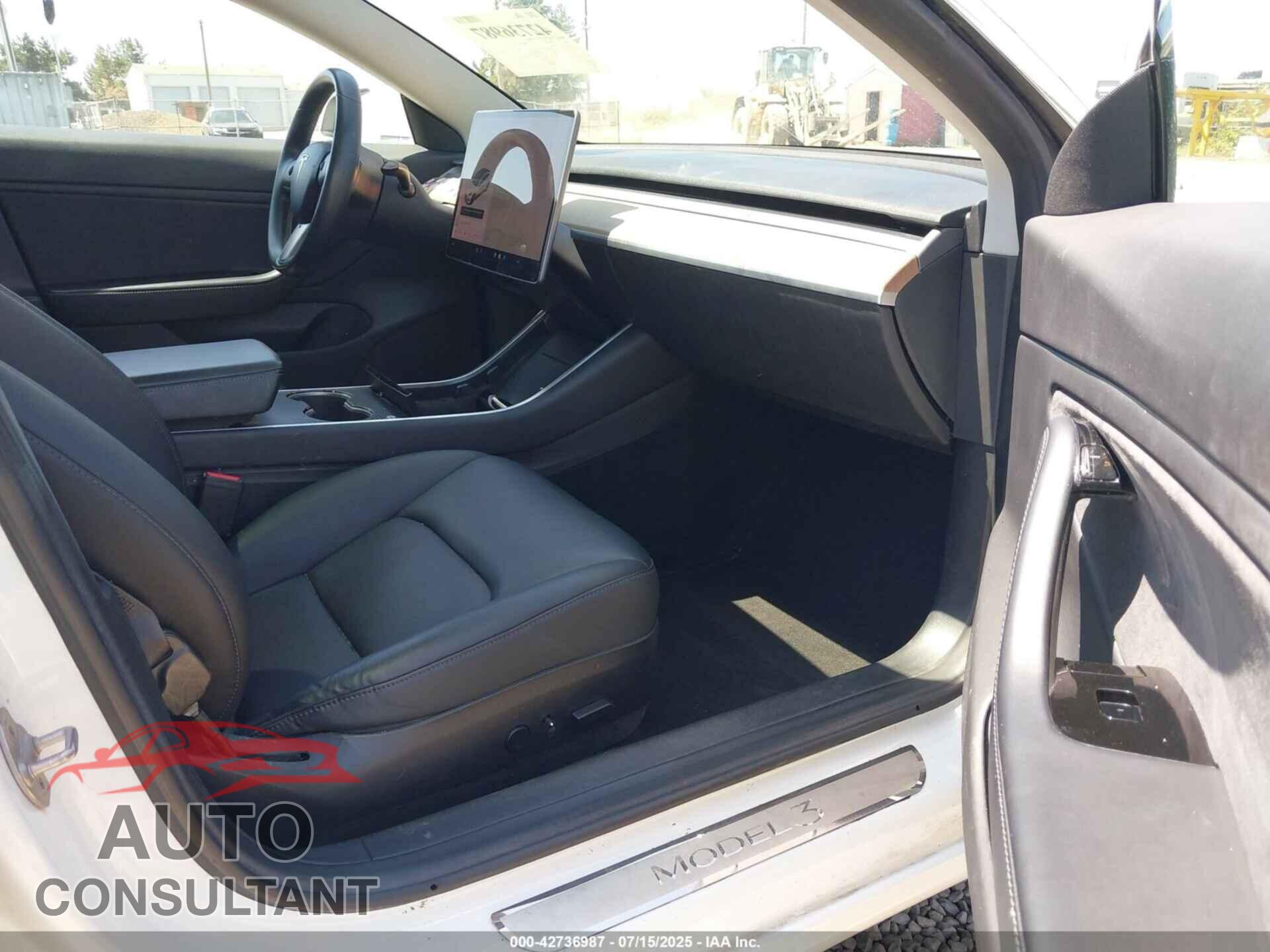TESLA MODEL 3 2018 - 5YJ3E1EA4JF062932