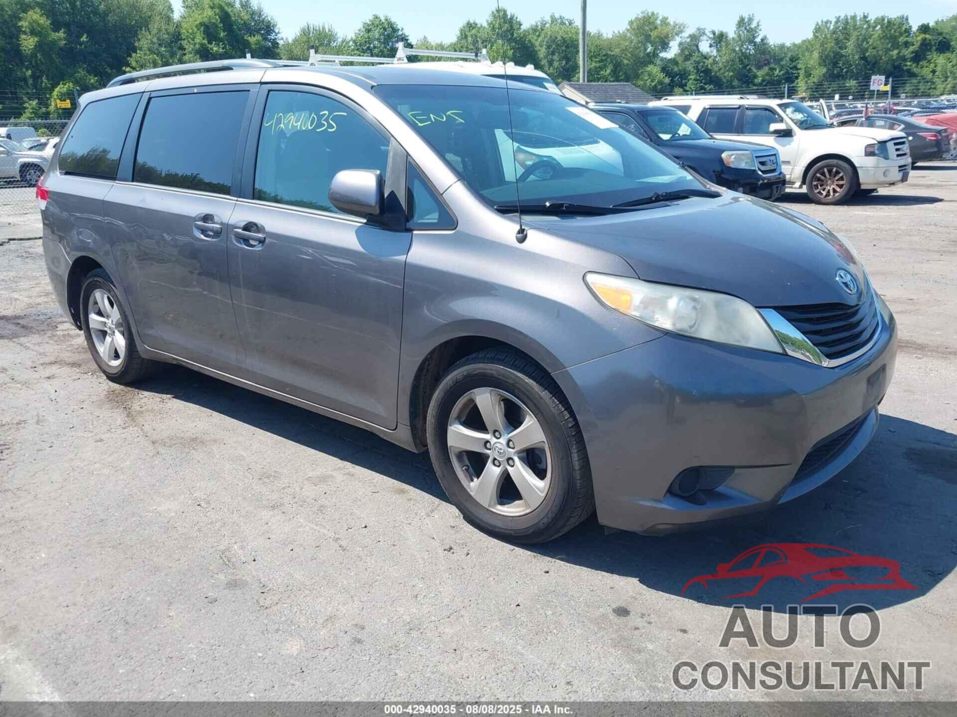 TOYOTA SIENNA 2013 - 5TDKK3DC3DS401117