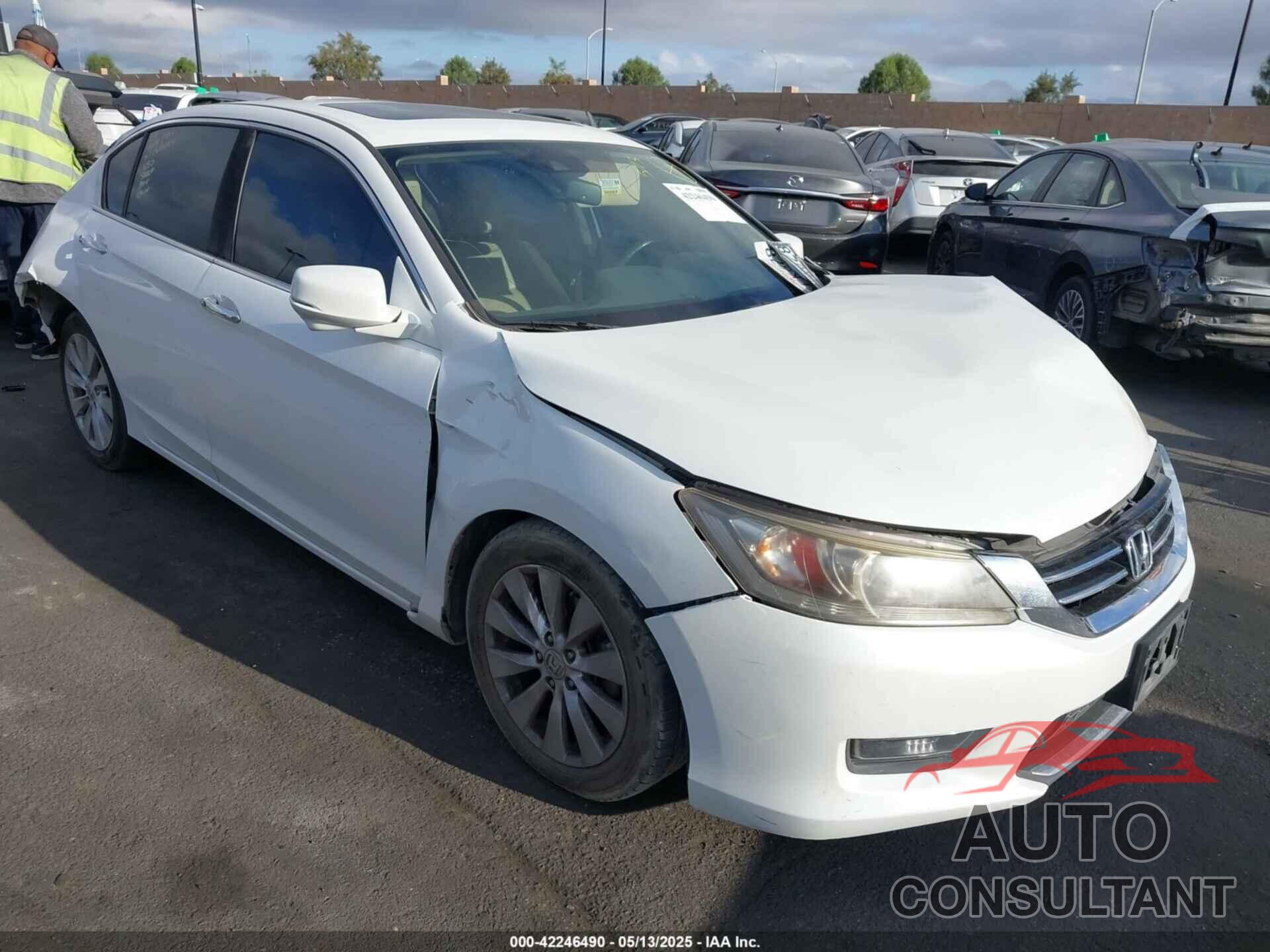HONDA ACCORD 2015 - 1HGCR3F90FA012650