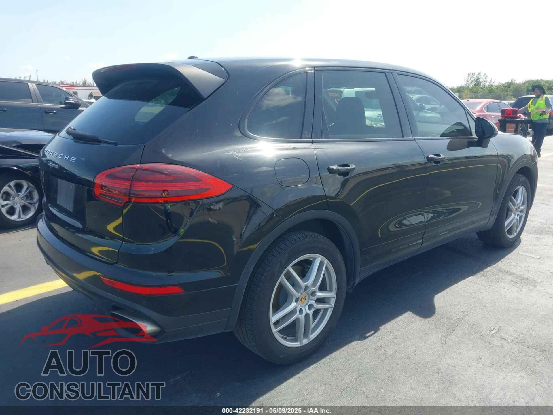 PORSCHE CAYENNE 2016 - WP1AA2A25GLA09331