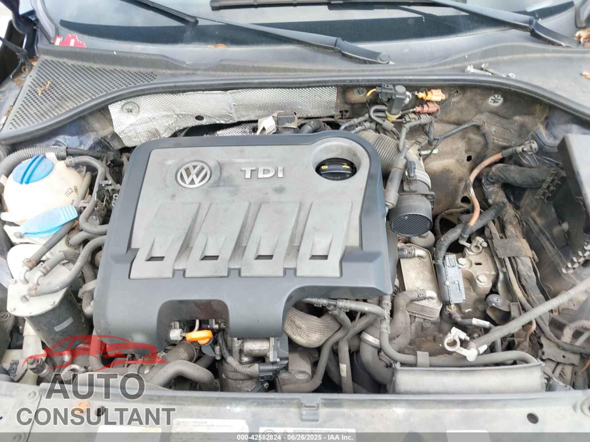 VOLKSWAGEN PASSAT 2012 - 1VWCN7A33CC016810