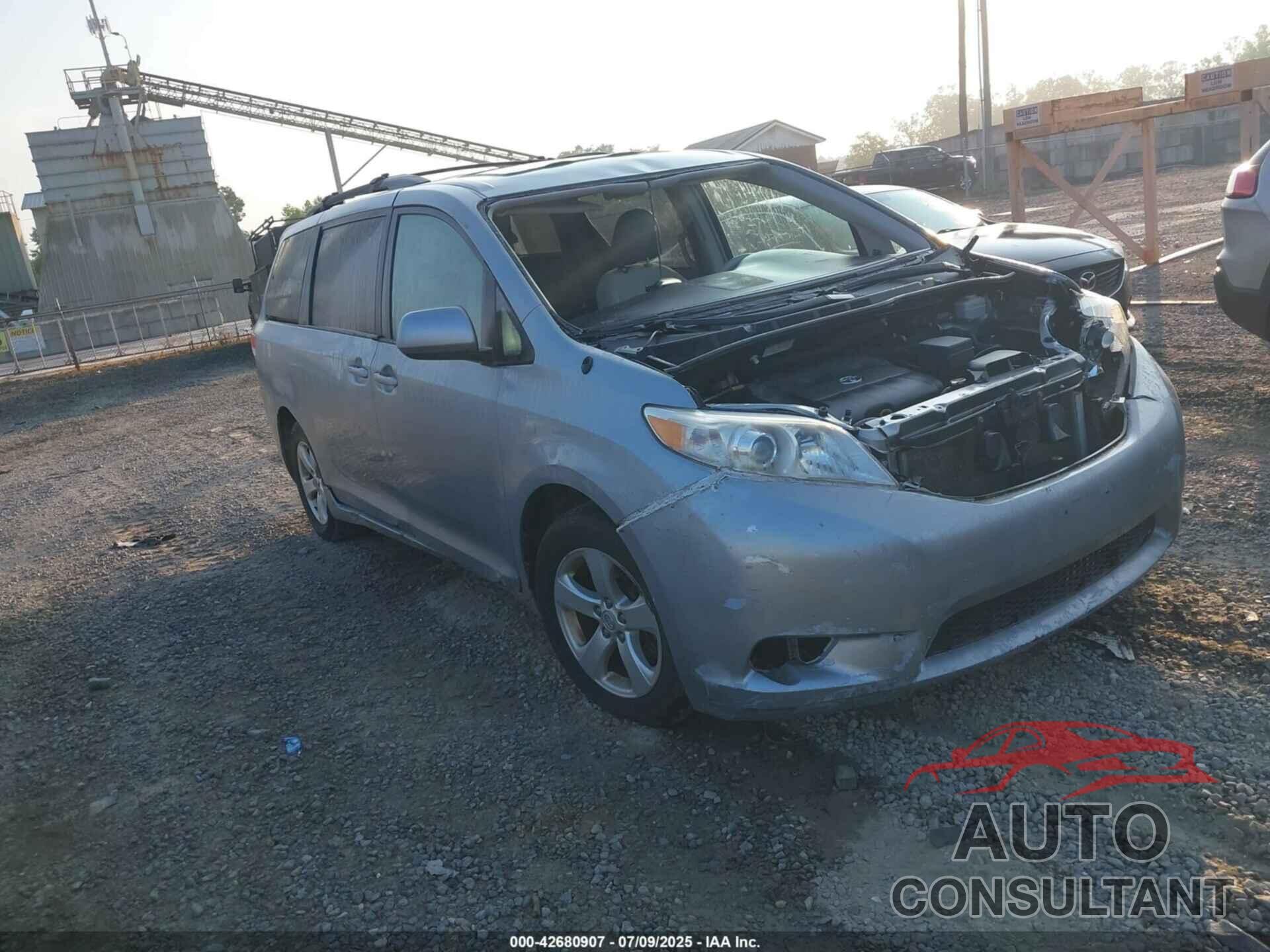 TOYOTA SIENNA 2014 - 5TDKK3DC8ES433739