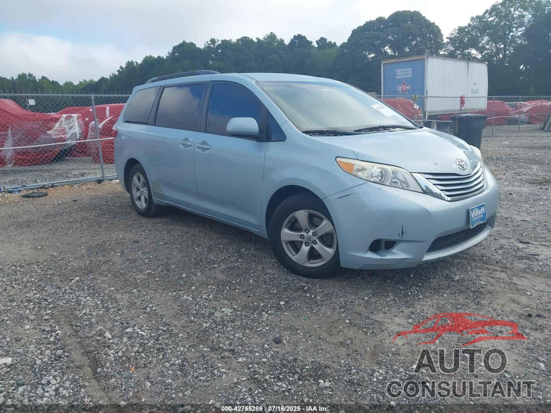 TOYOTA SIENNA 2015 - 5TDKK3DC4FS548386