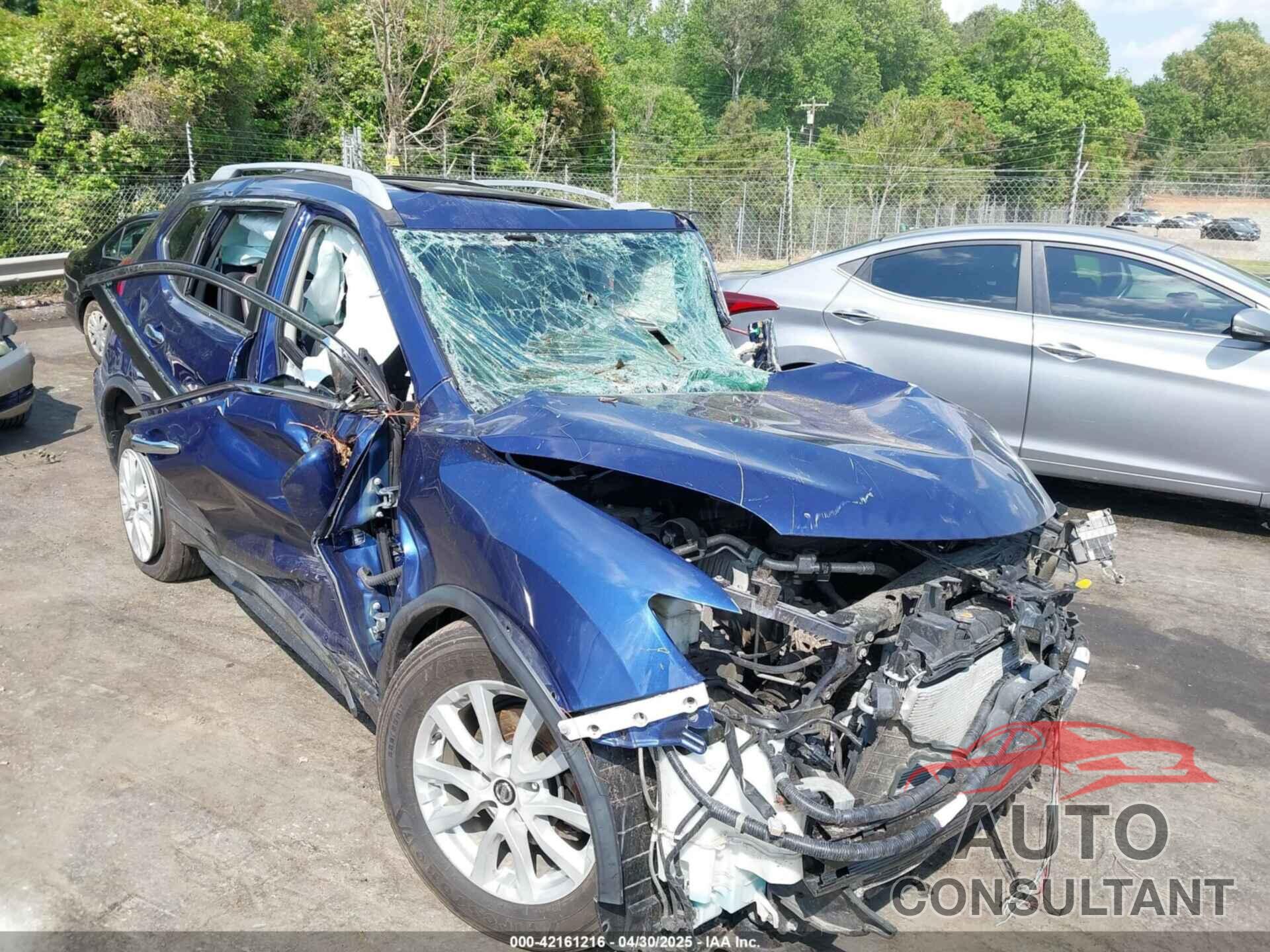 NISSAN ROGUE 2017 - 5N1AT2MT7HC778927
