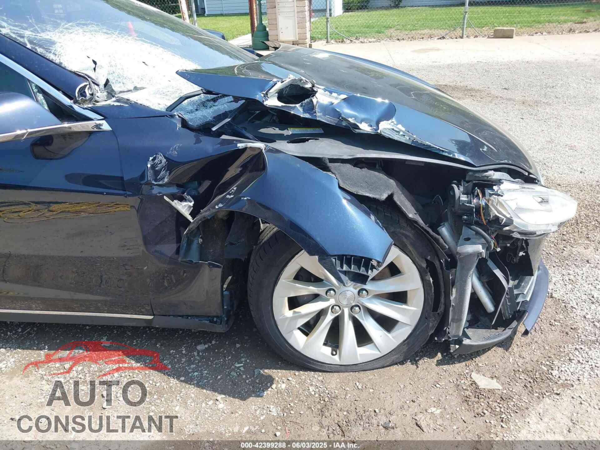 TESLA MODEL S 2014 - 5YJSA1H17EFP65983