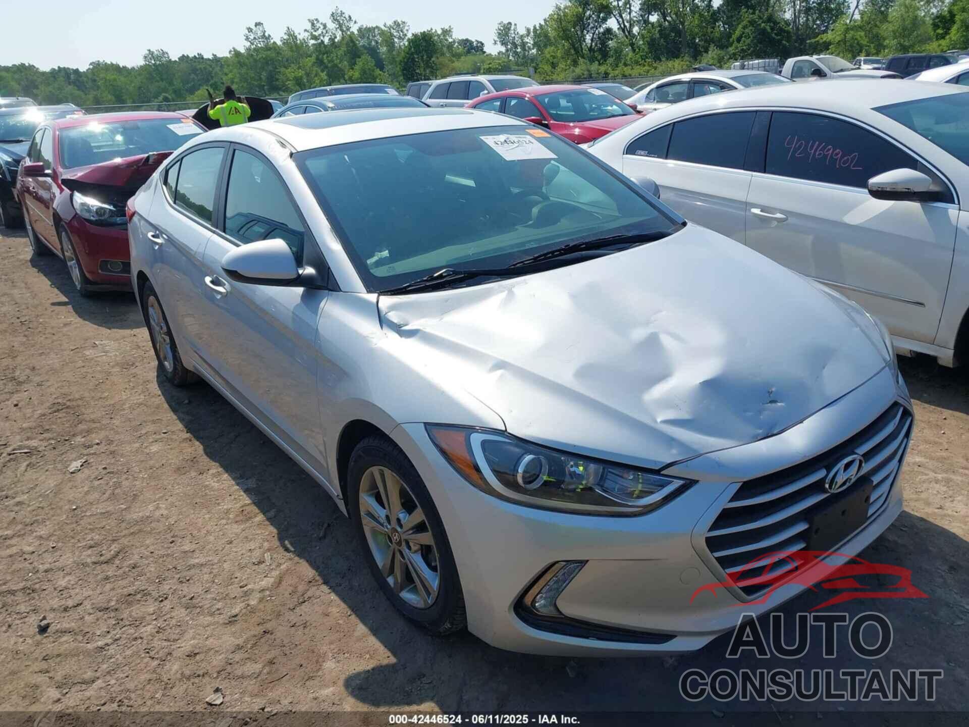 HYUNDAI ELANTRA 2018 - KMHD84LF1JU619830