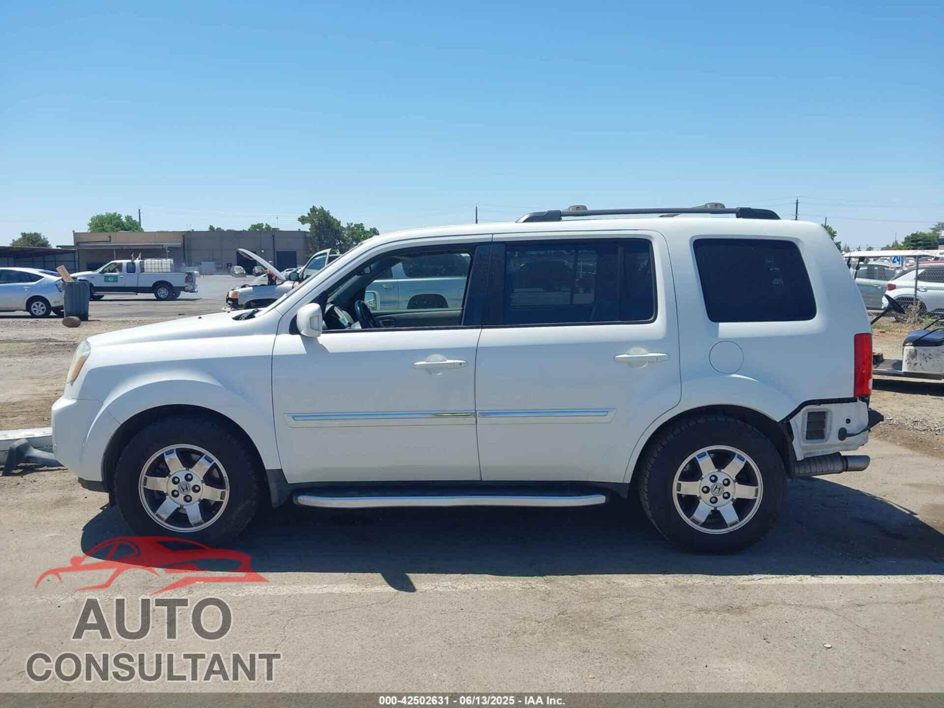 HONDA PILOT 2011 - 5FNYF4H94BB044261