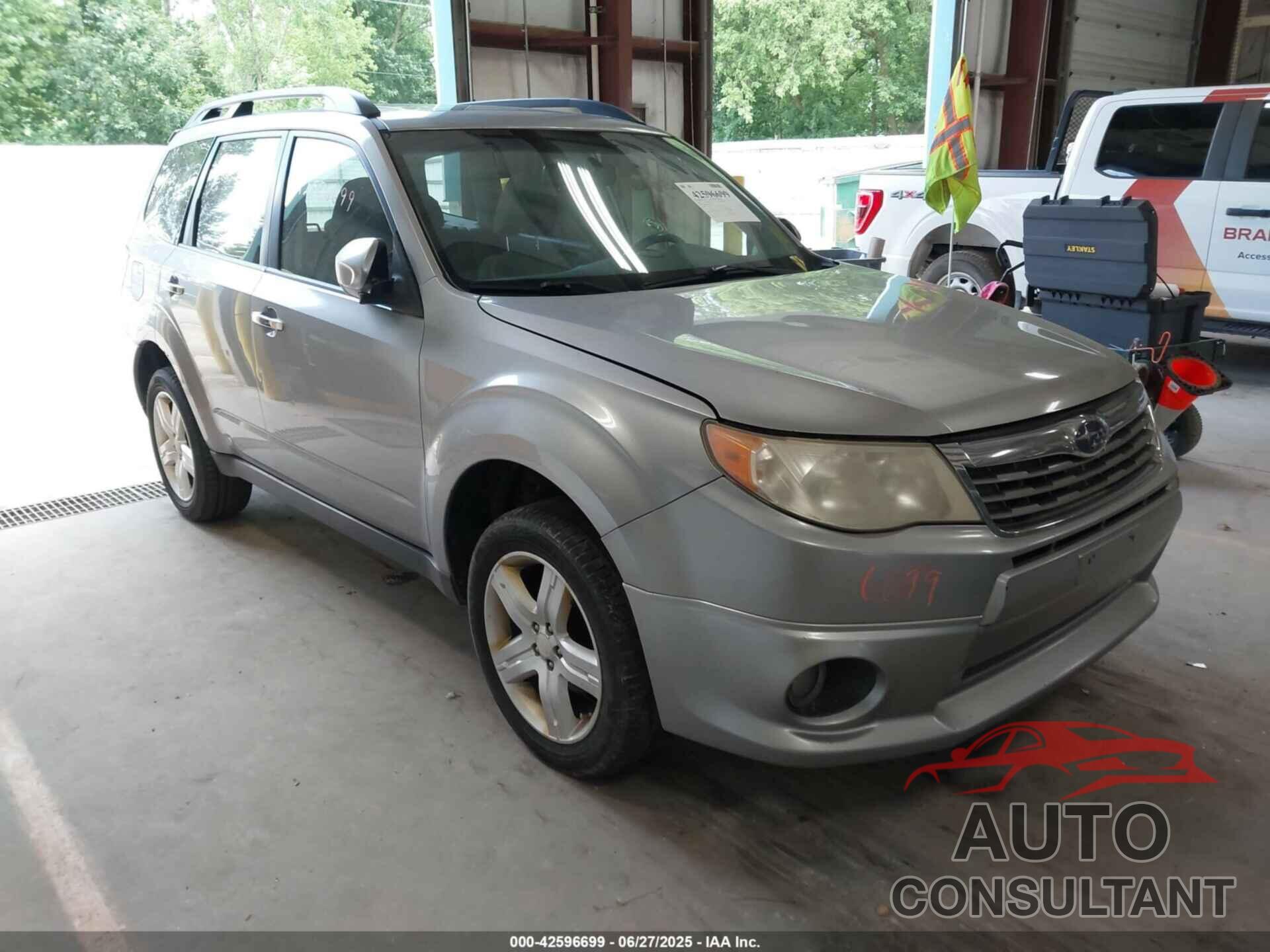 SUBARU FORESTER 2009 - JF2SH64669H728523