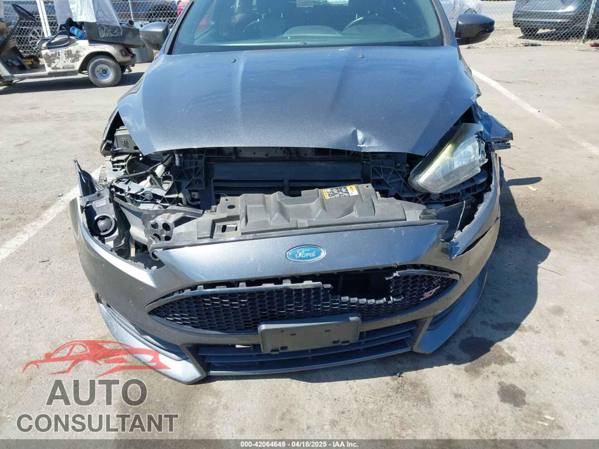 FORD FOCUS ST 2017 - 1FADP3L96HL320657