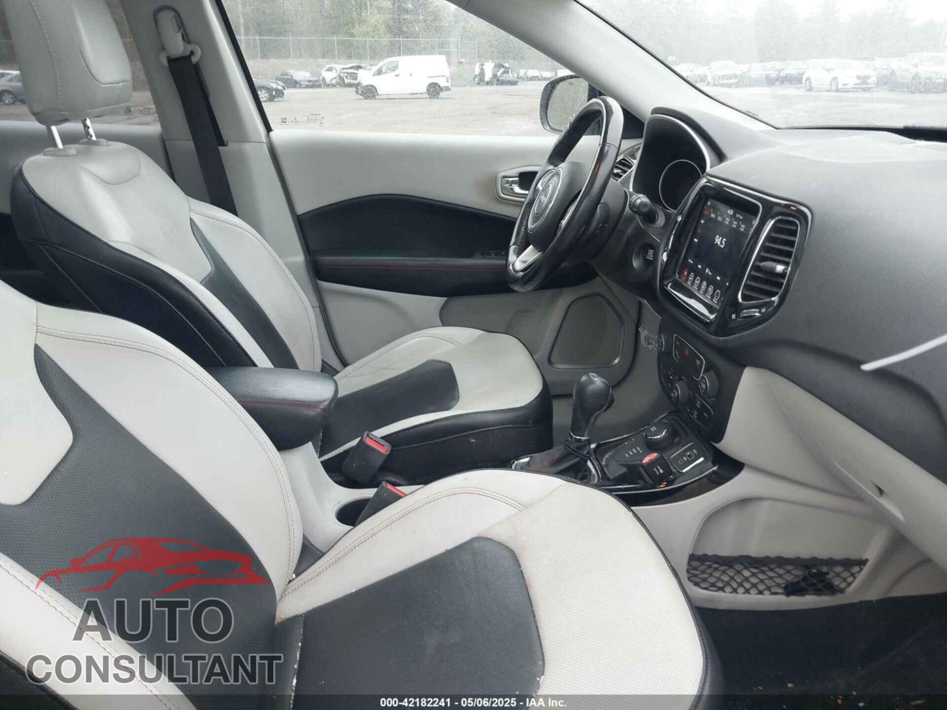 JEEP COMPASS 2020 - 3C4NJDCB0LT233570