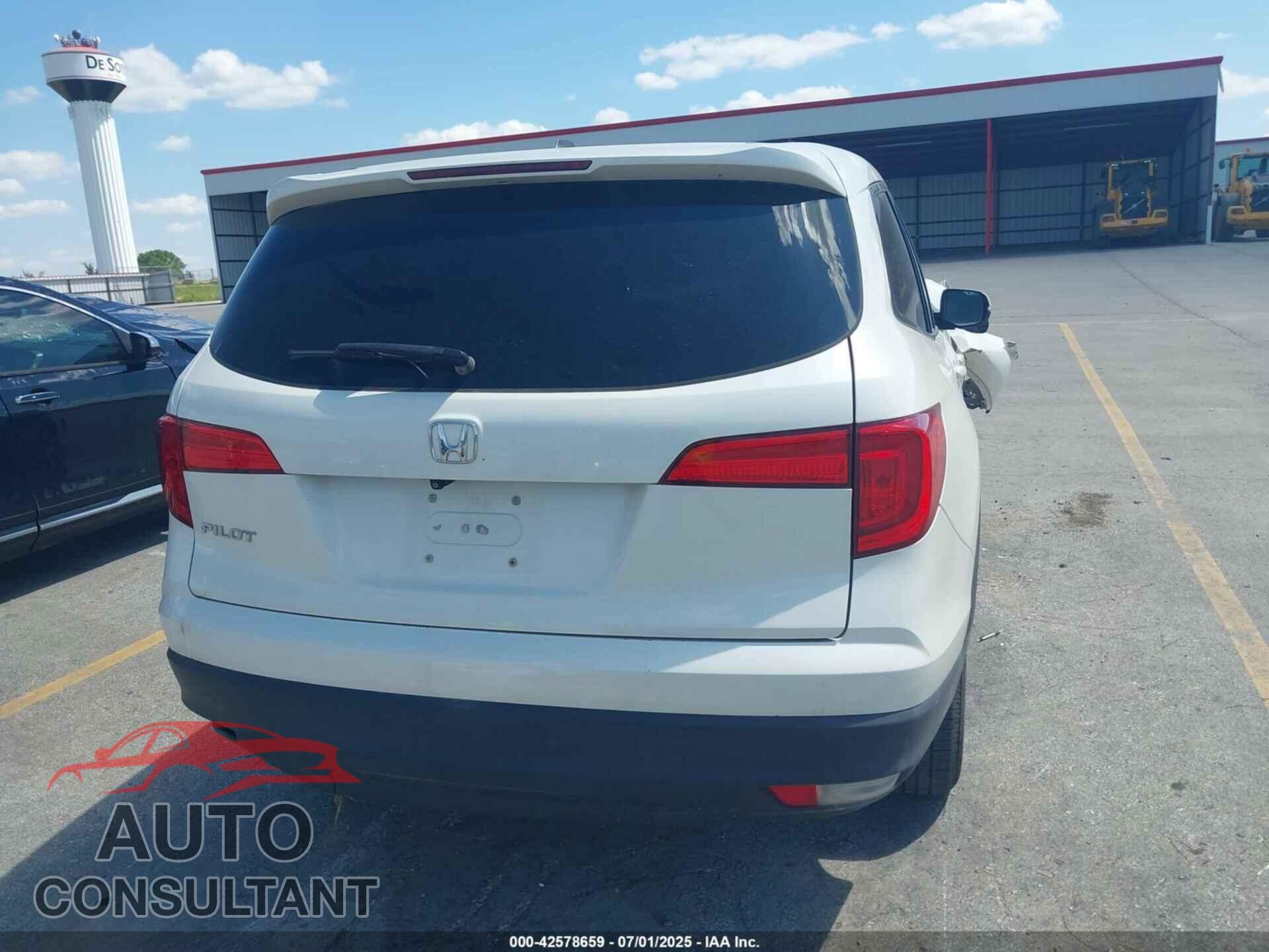 HONDA PILOT 2017 - 5FNYF5H32HB012547