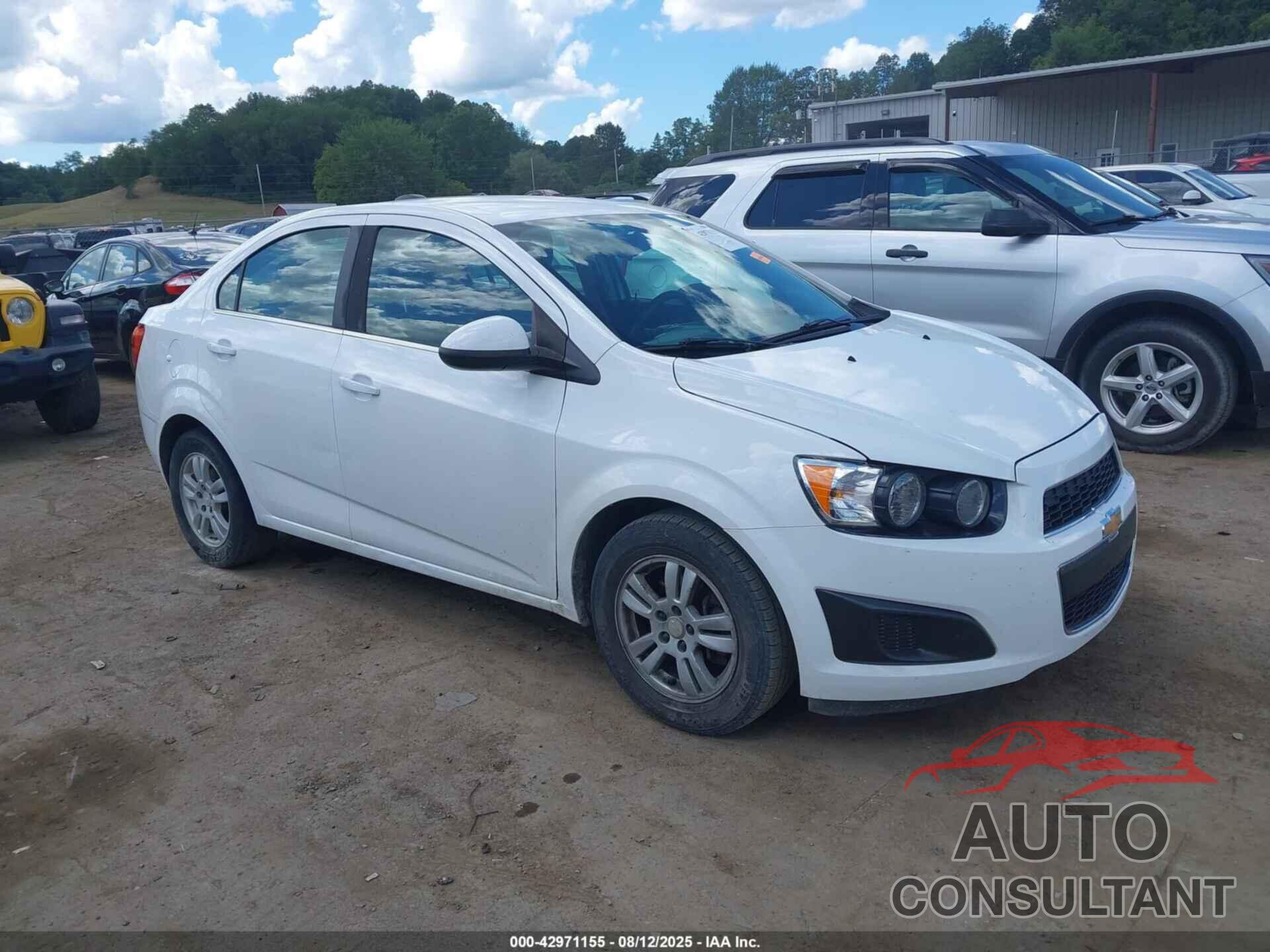 CHEVROLET SONIC 2016 - 1G1JC5SH1G4103869