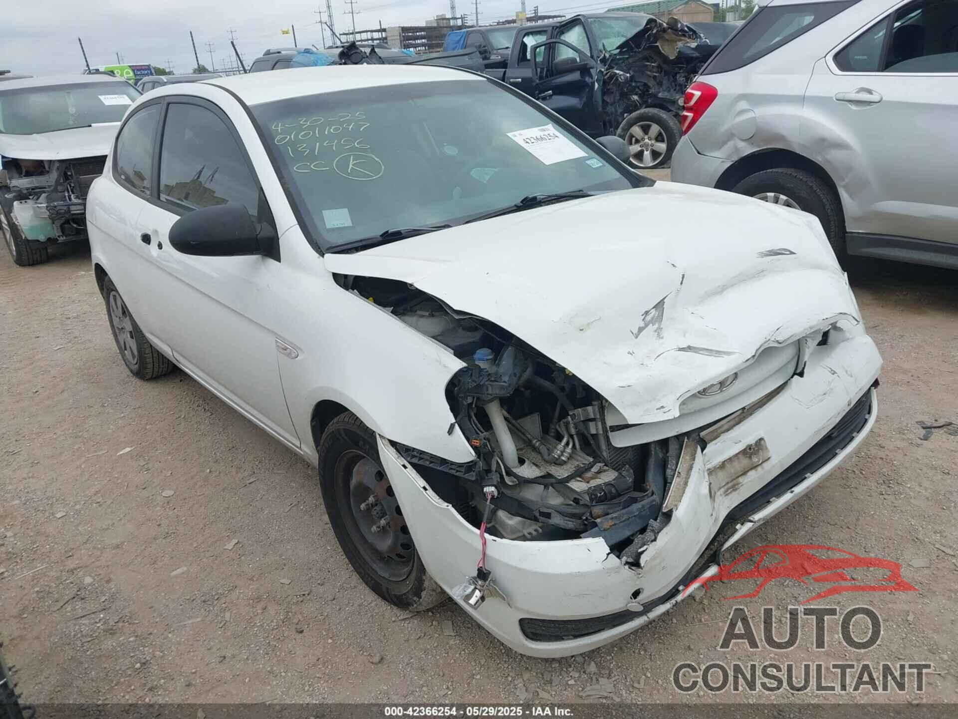 HYUNDAI ACCENT 2009 - KMHCM36C89U131456