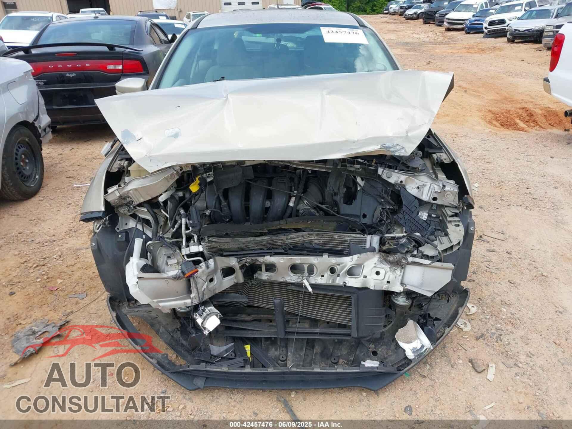 FORD FOCUS 2017 - 1FADP3K28HL220869