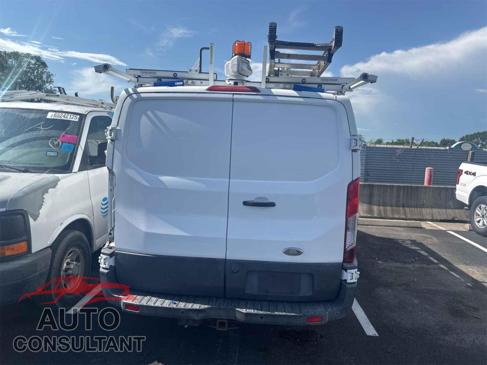 FORD TRANSIT 2015 - 1FTNR1ZM4FKA45365