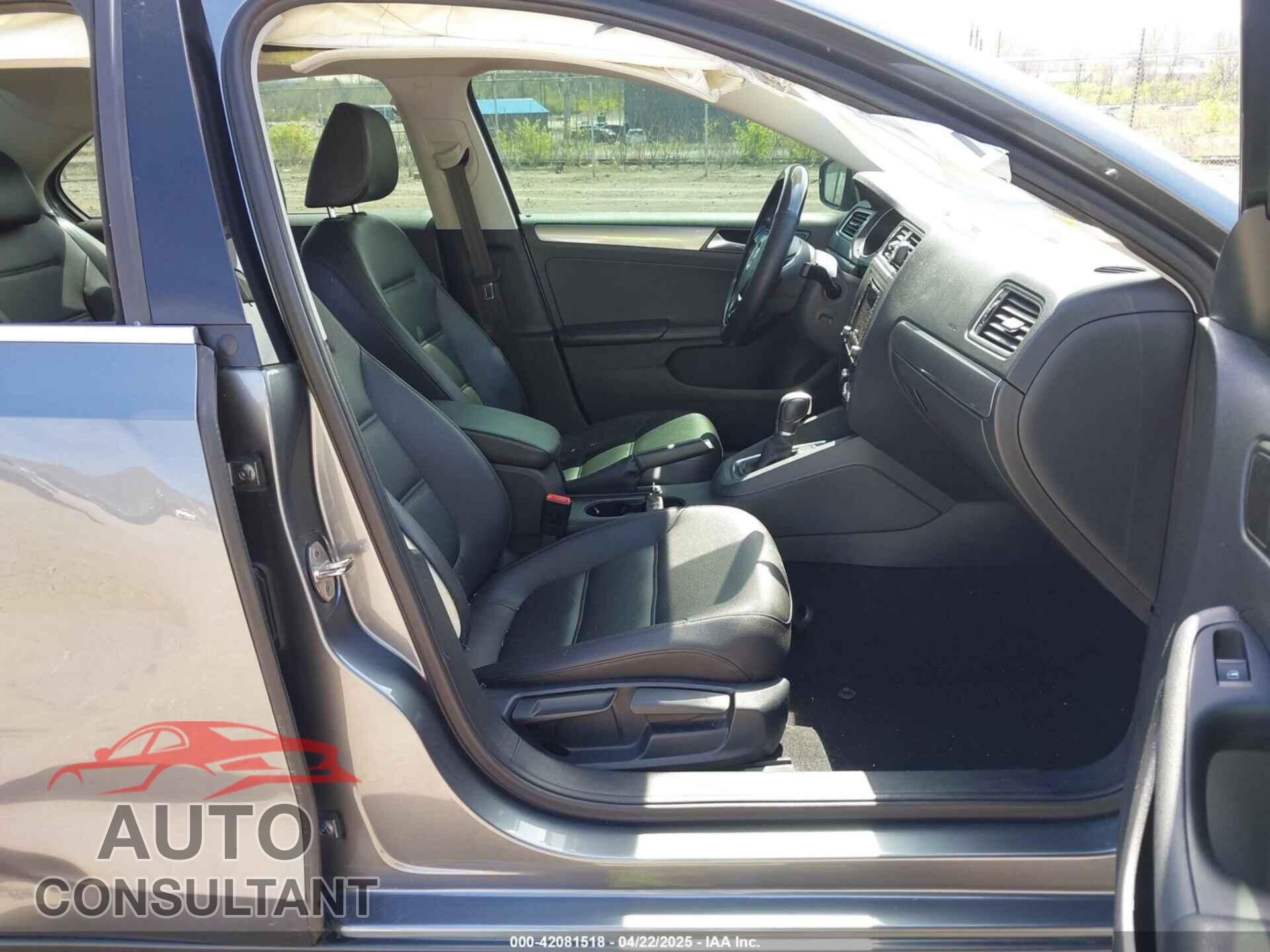 VOLKSWAGEN JETTA 2017 - 3VWDB7AJ1HM242880