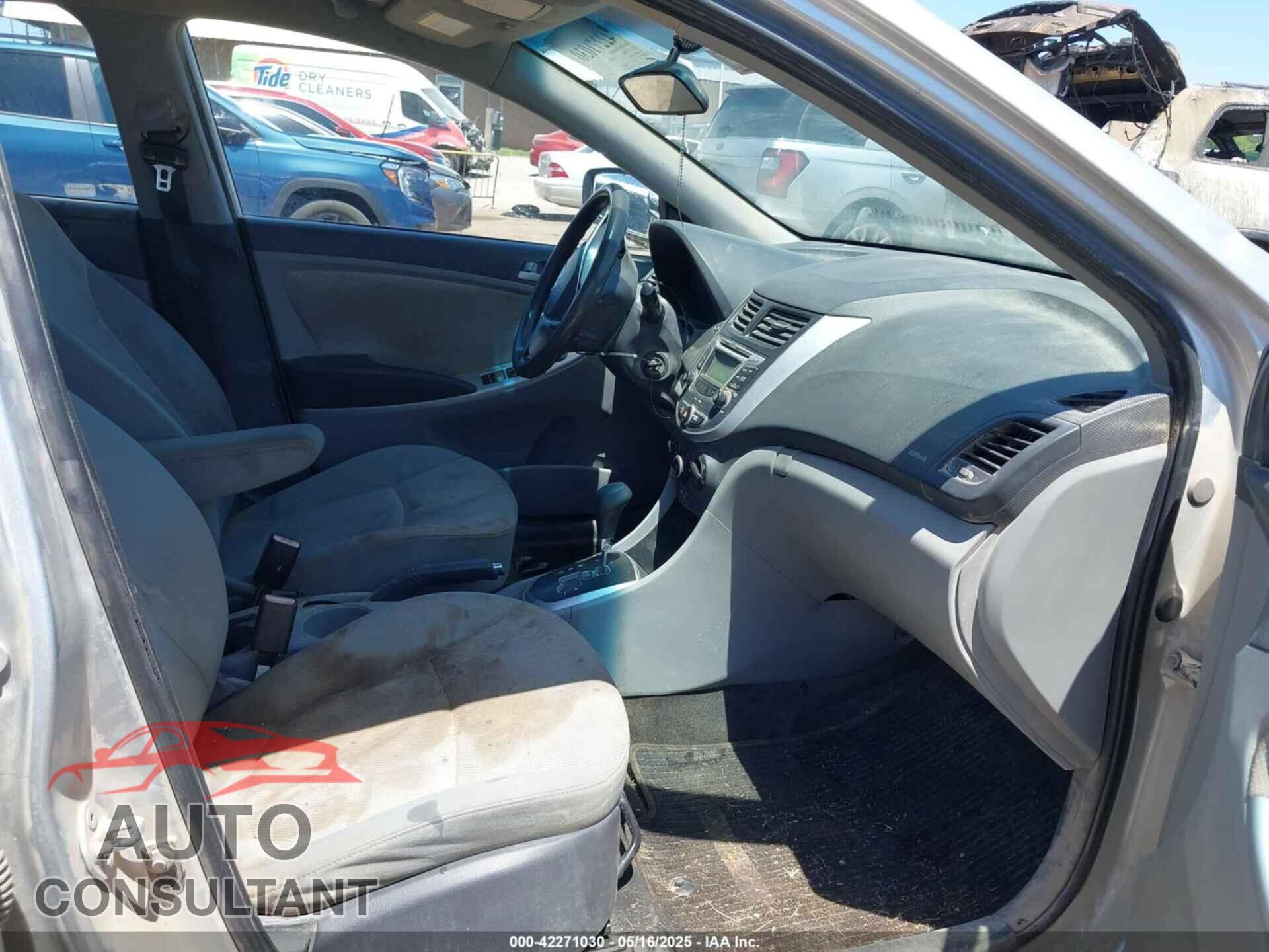 HYUNDAI ACCENT 2013 - KMHCT4AE9DU426124