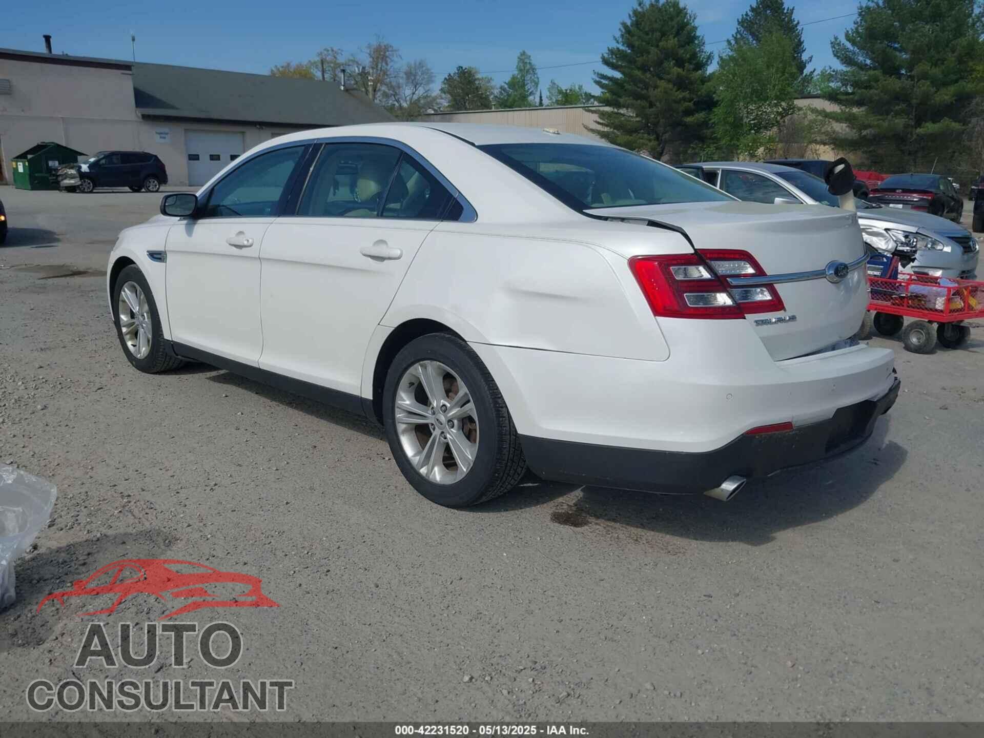 FORD TAURUS 2014 - 1FAHP2E82EG116510