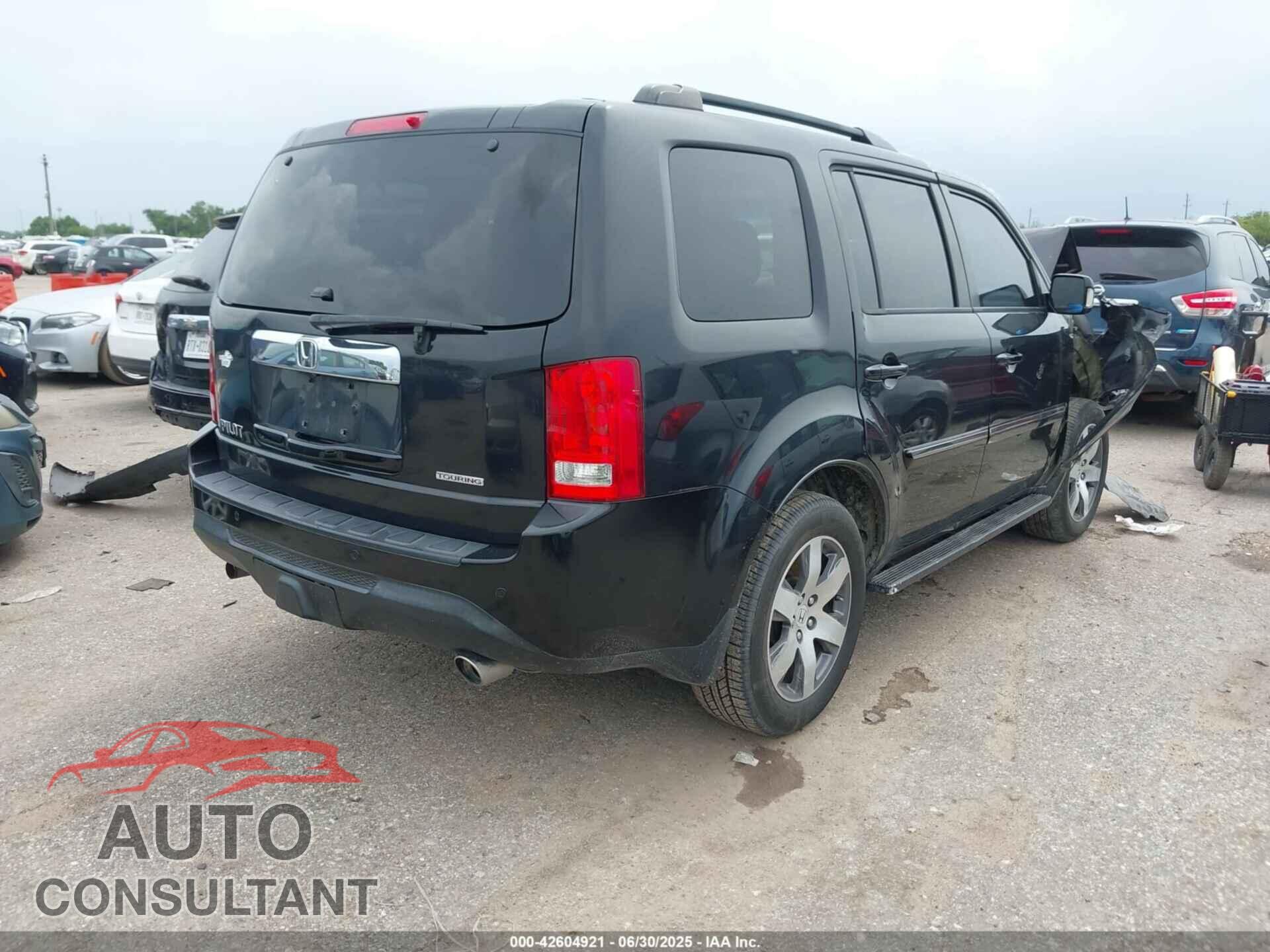 HONDA PILOT 2015 - 5FNYF3H99FB008422