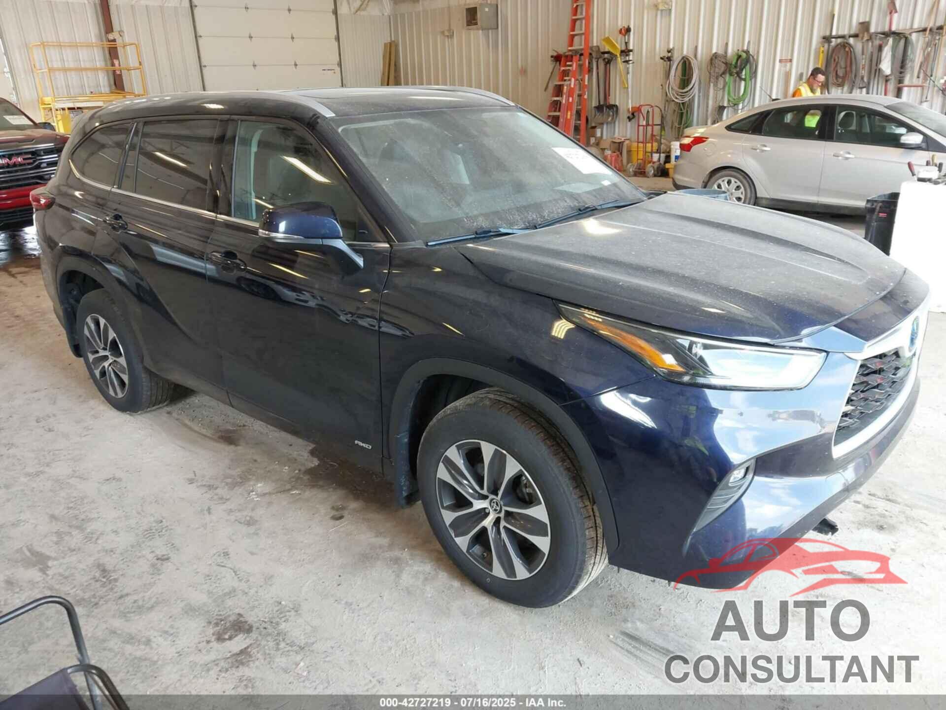 TOYOTA HIGHLANDER 2022 - 5TDGBRCH4NS560901