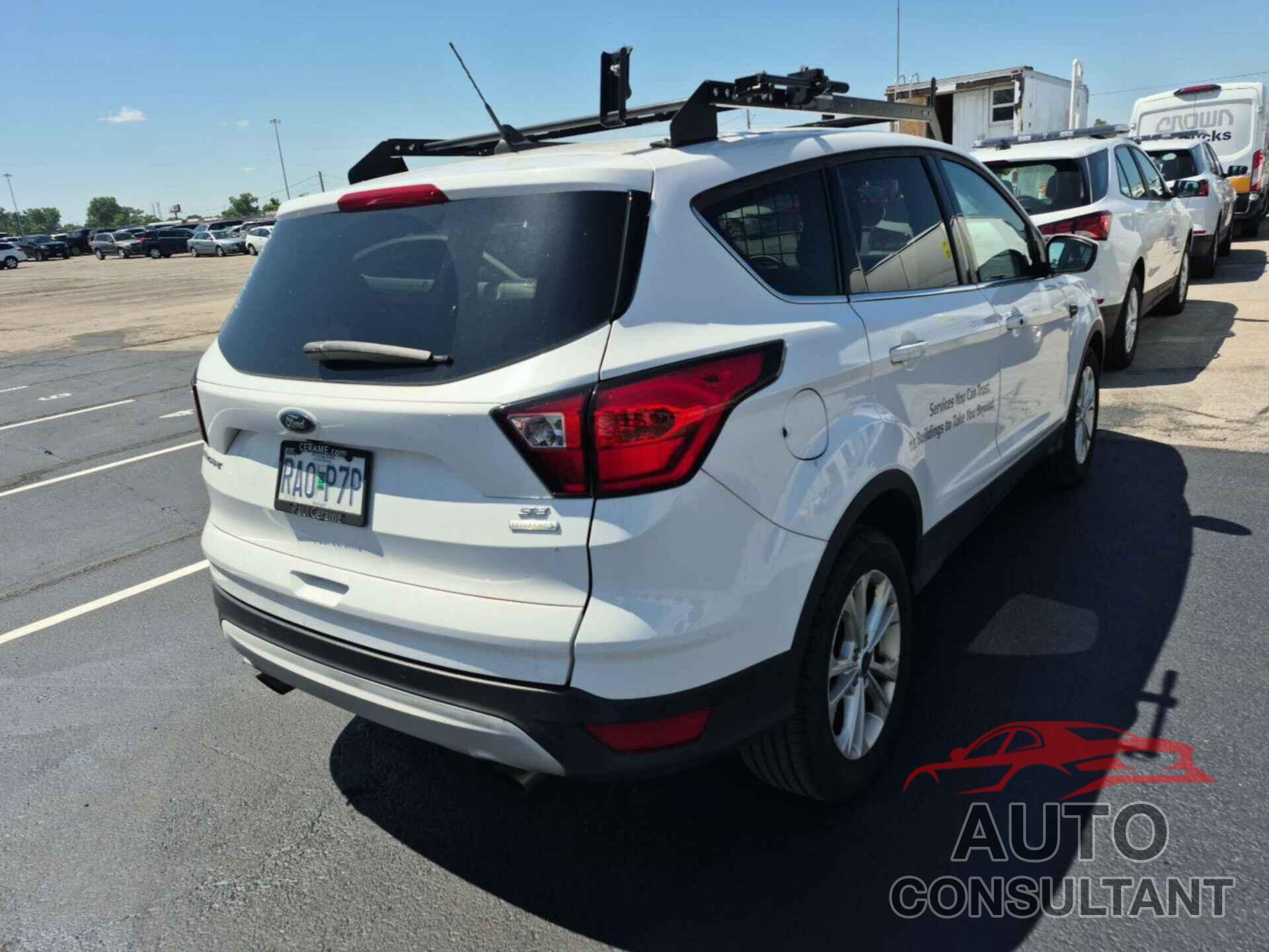 FORD ESCAPE 2019 - 1FMCU0GD8KUC07852