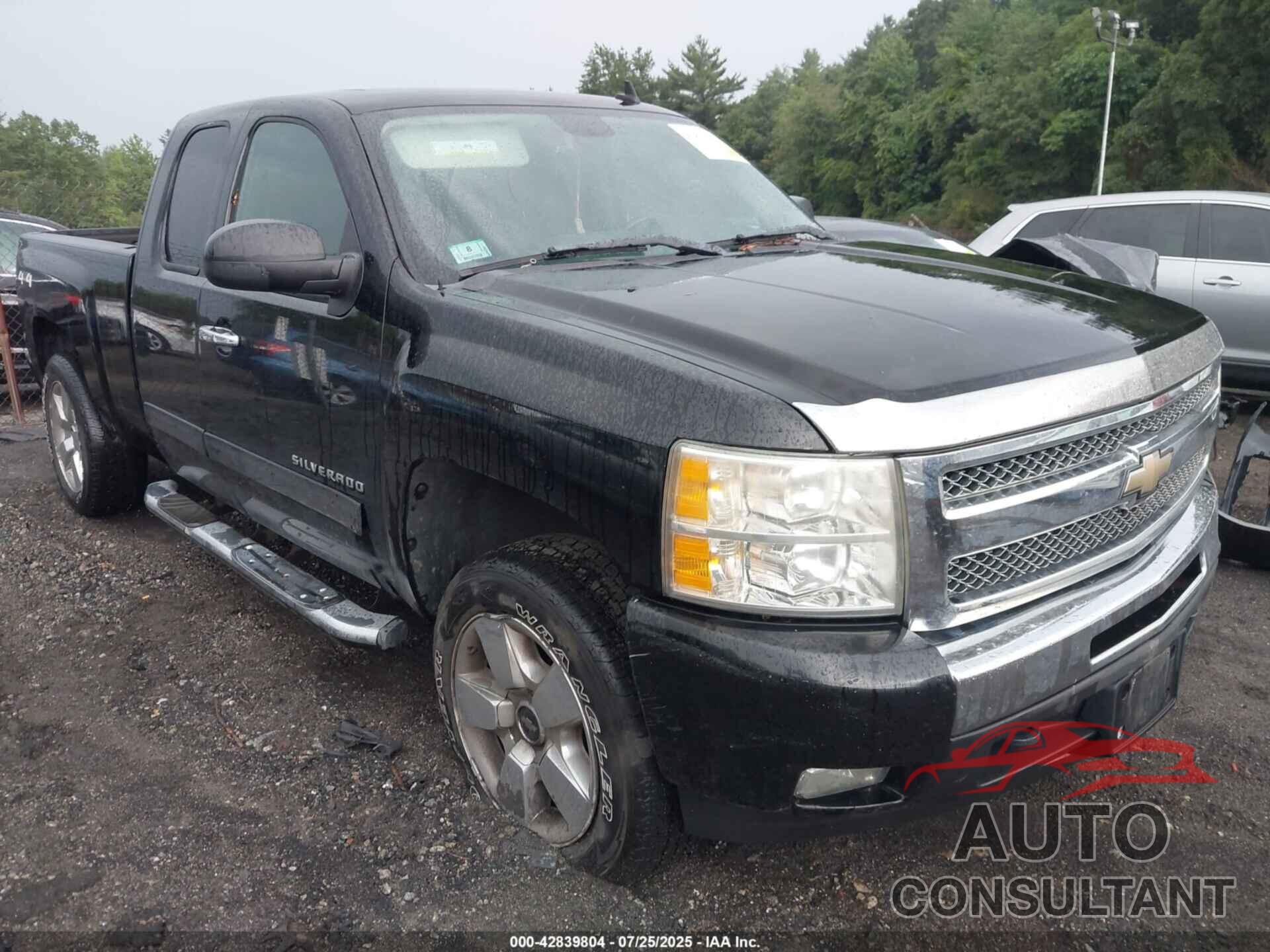 CHEVROLET SILVERADO 1500 2011 - 1GCRKSE39BZ152664