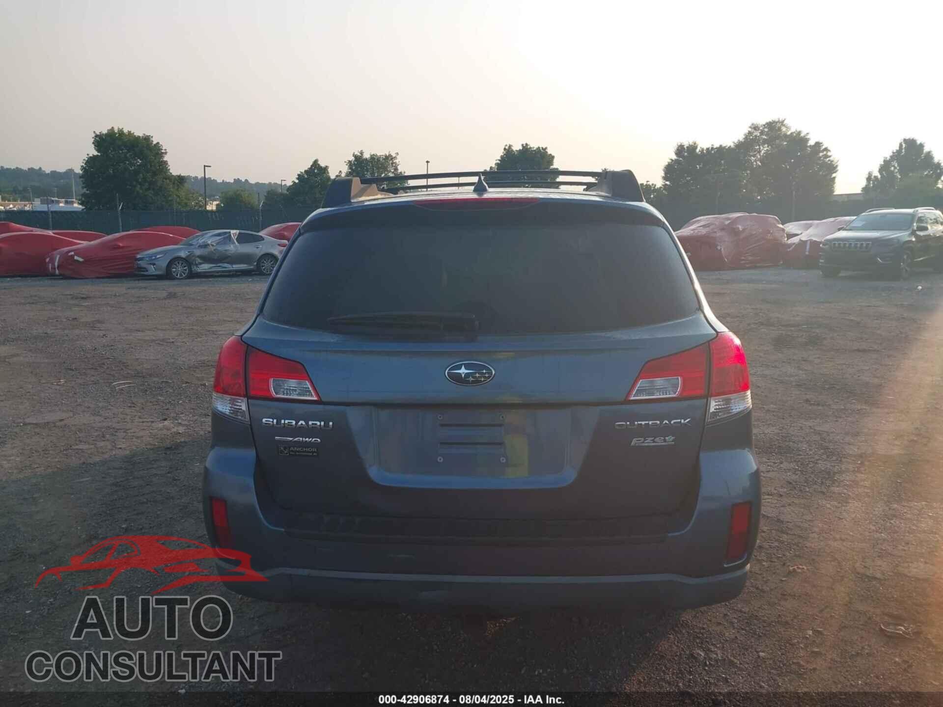 SUBARU OUTBACK 2013 - 4S4BRBLC4D3215543