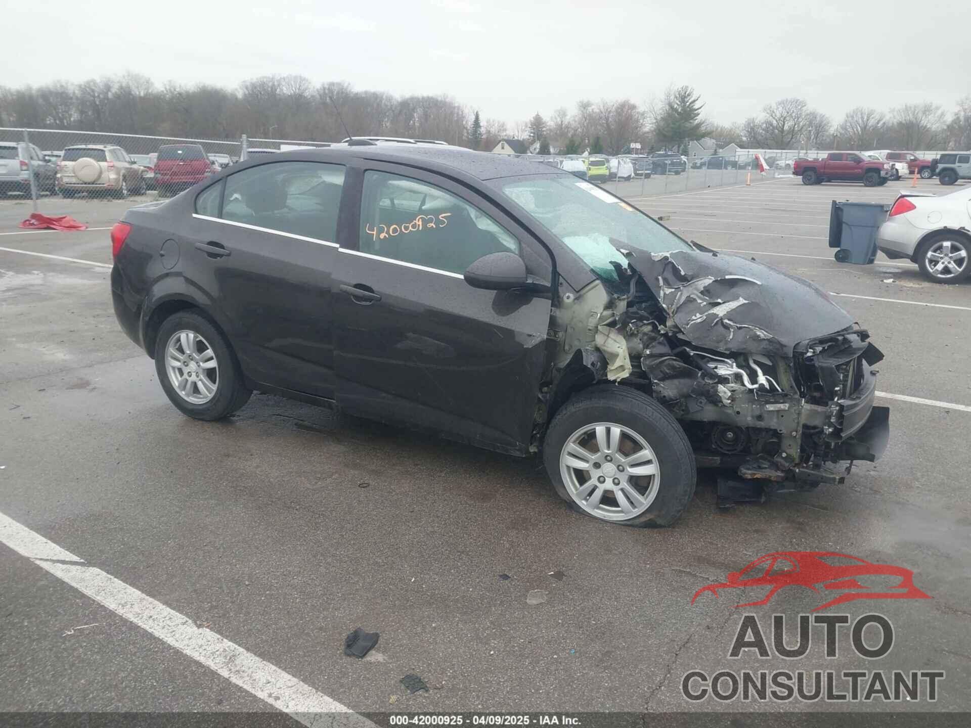 CHEVROLET SONIC 2016 - 1G1JC5SH9G4167061