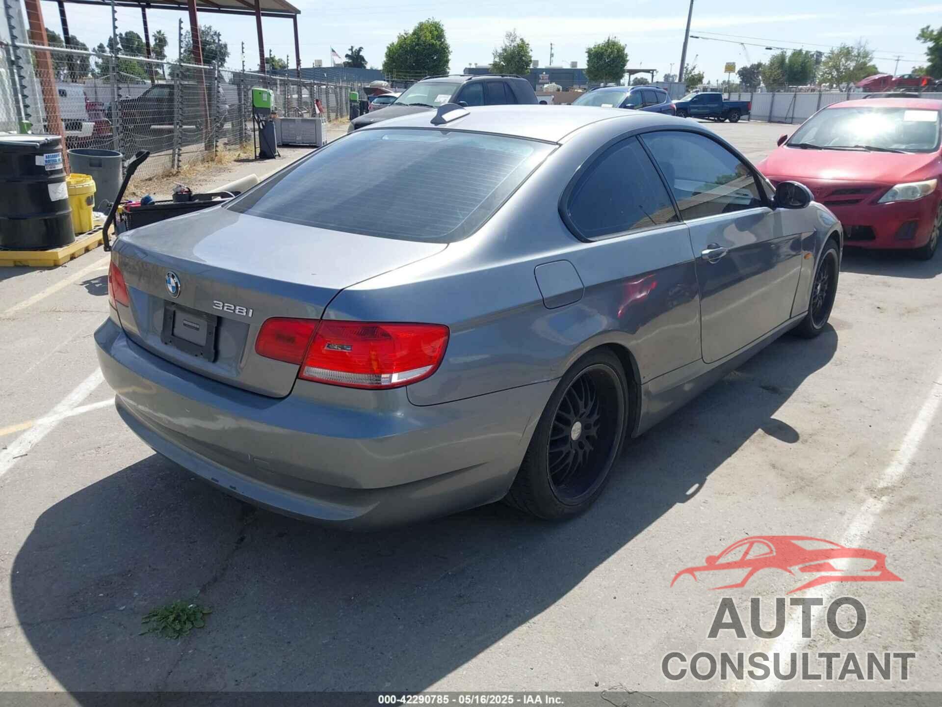 BMW 328I 2009 - WBAWC33599PU83743