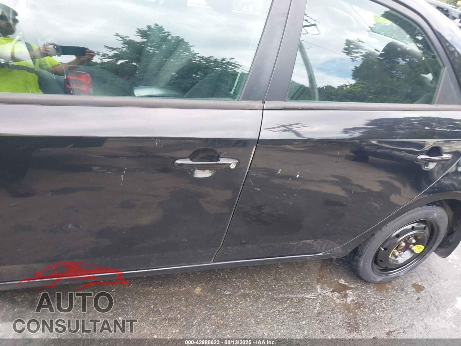 KIA FORTE 2011 - KNAFU4A20B5437652