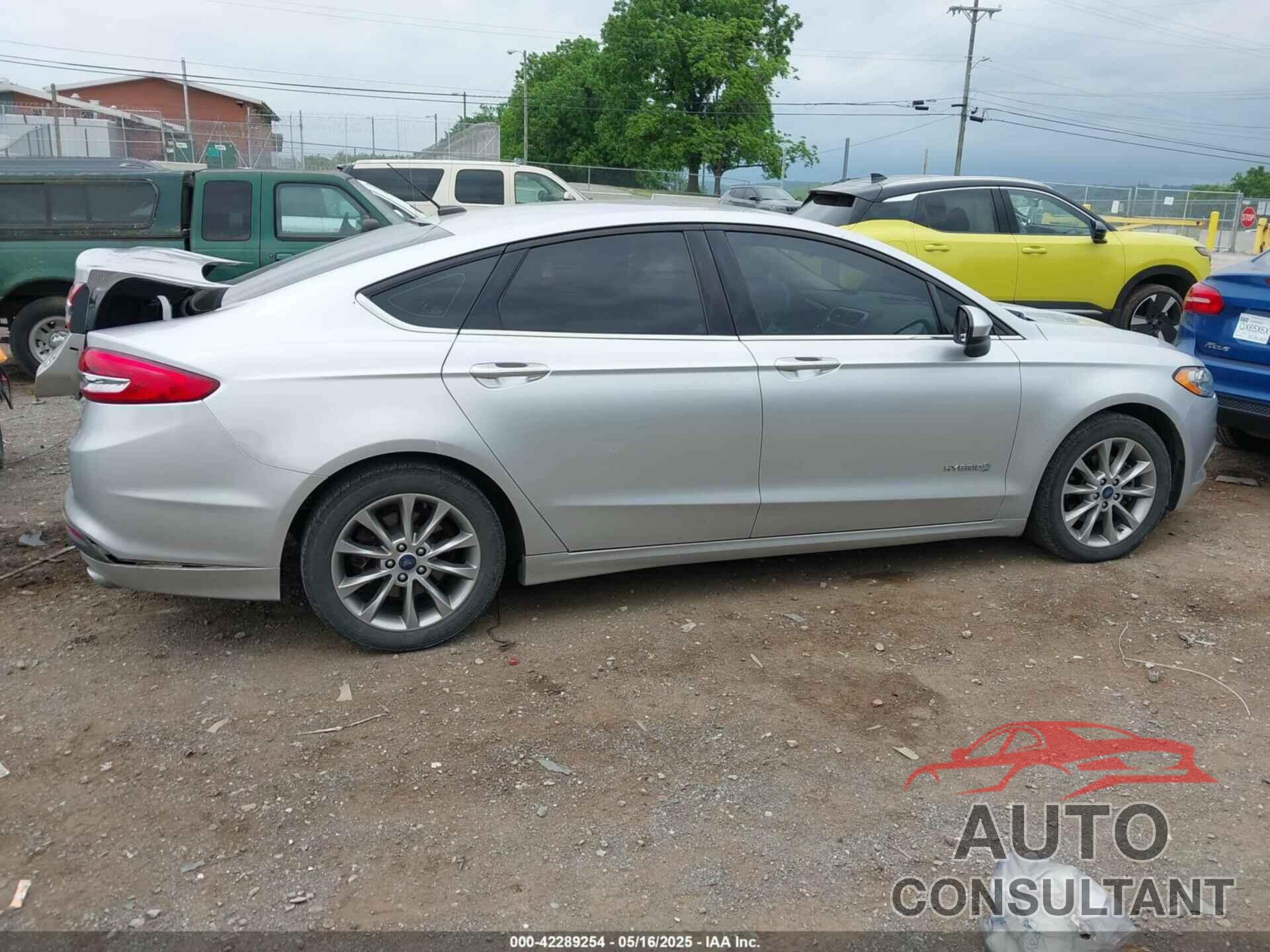 FORD FUSION HYBRID 2017 - 3FA6P0LU6HR357026