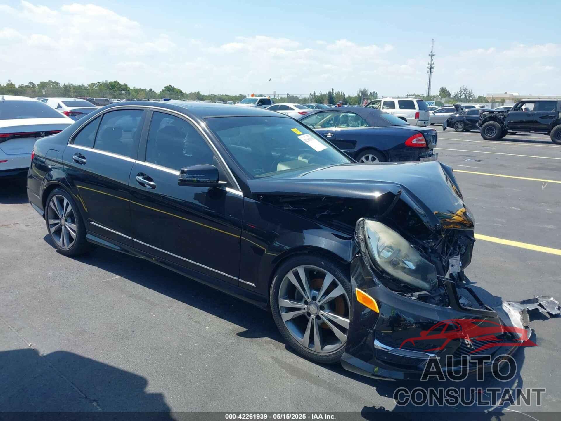 MERCEDES-BENZ C 250 2014 - WDDGF4HB1ER306501