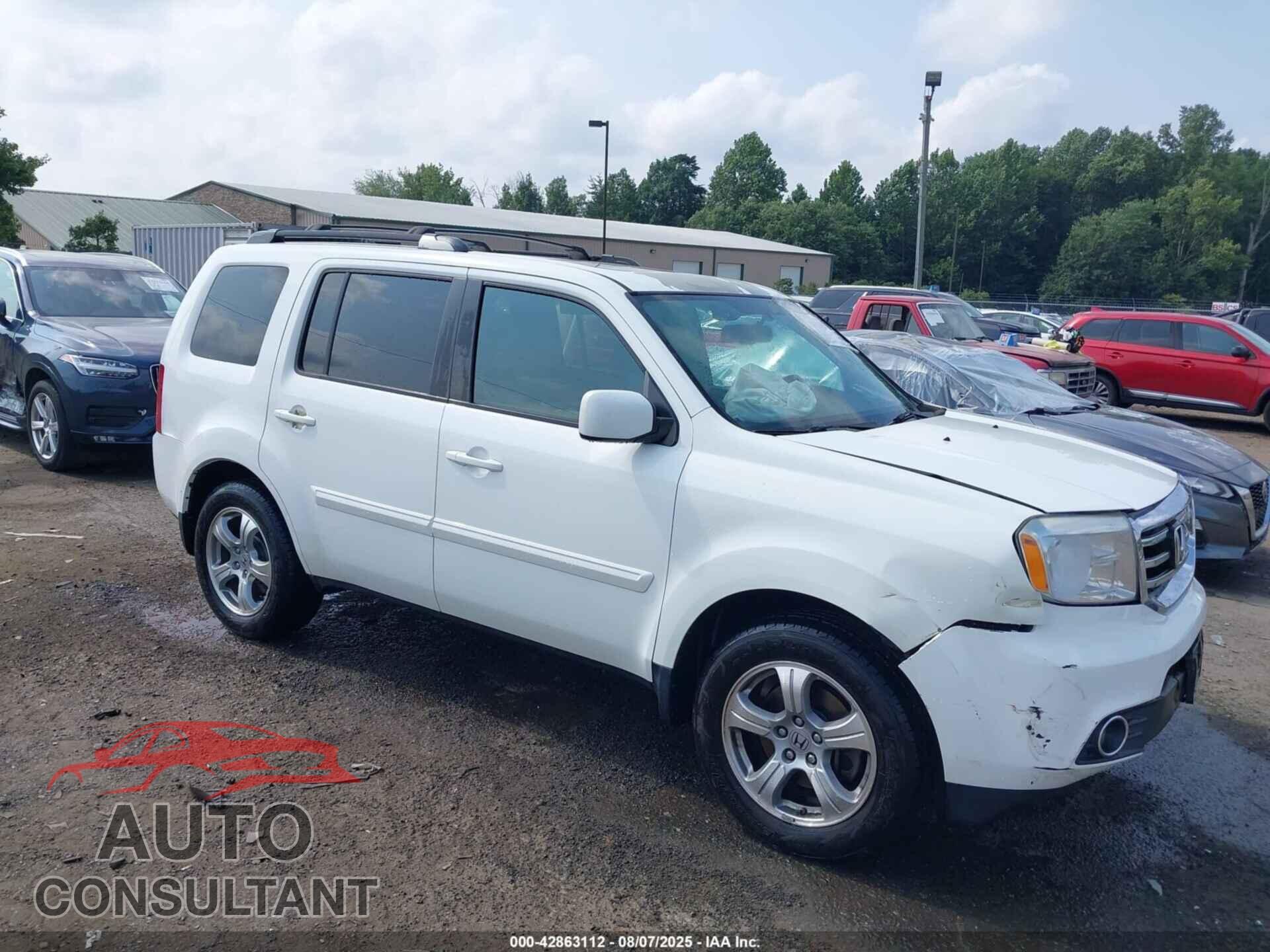 HONDA PILOT 2013 - 5FNYF4H68DB053828