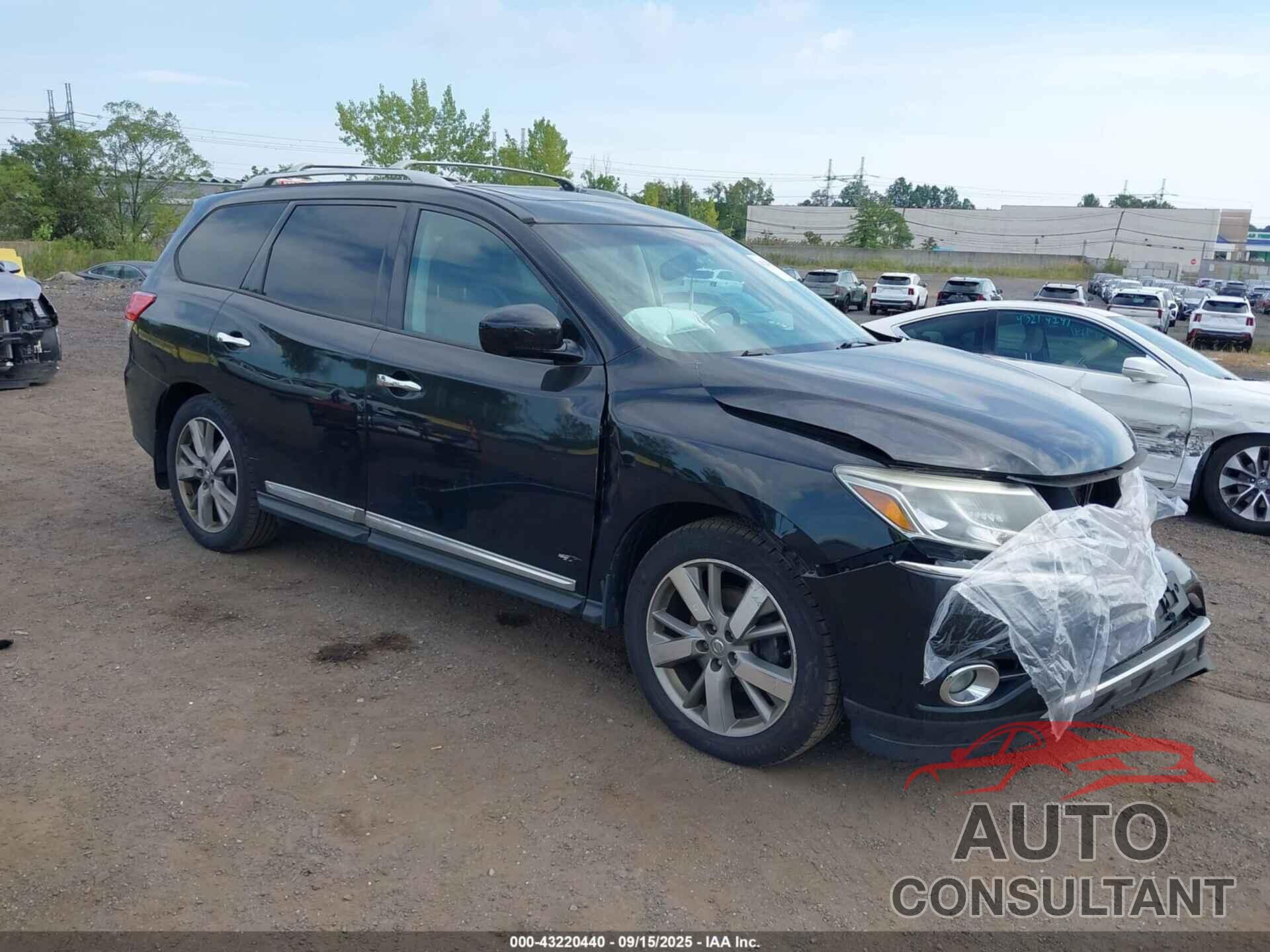 NISSAN PATHFINDER 2015 - 5N1AR2MMXFC713994