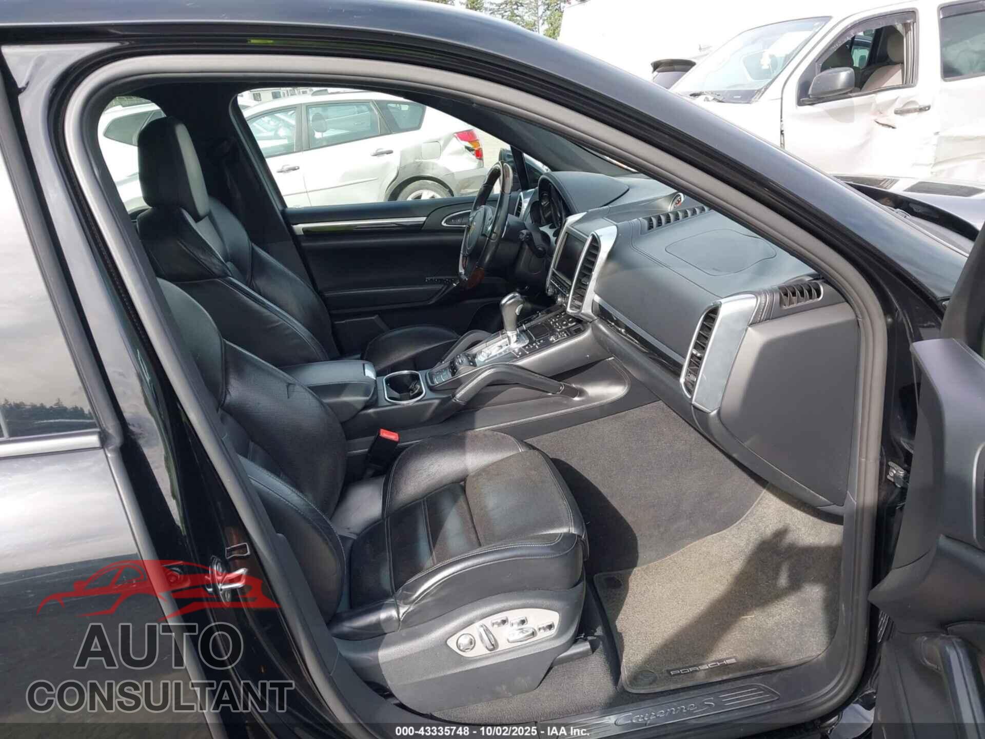 PORSCHE CAYENNE 2012 - WP1AB2A2XCLA44826