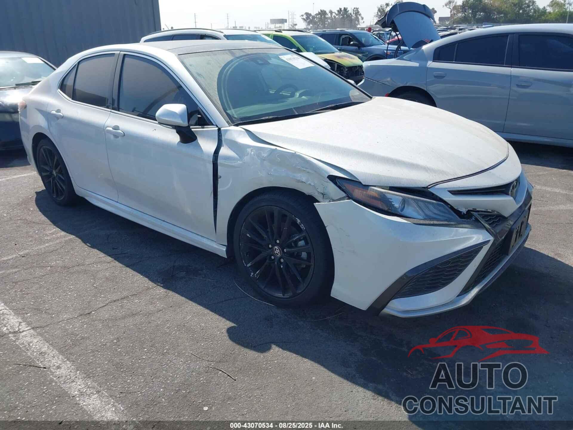 TOYOTA CAMRY 2021 - 4T1K61AK0MU546062