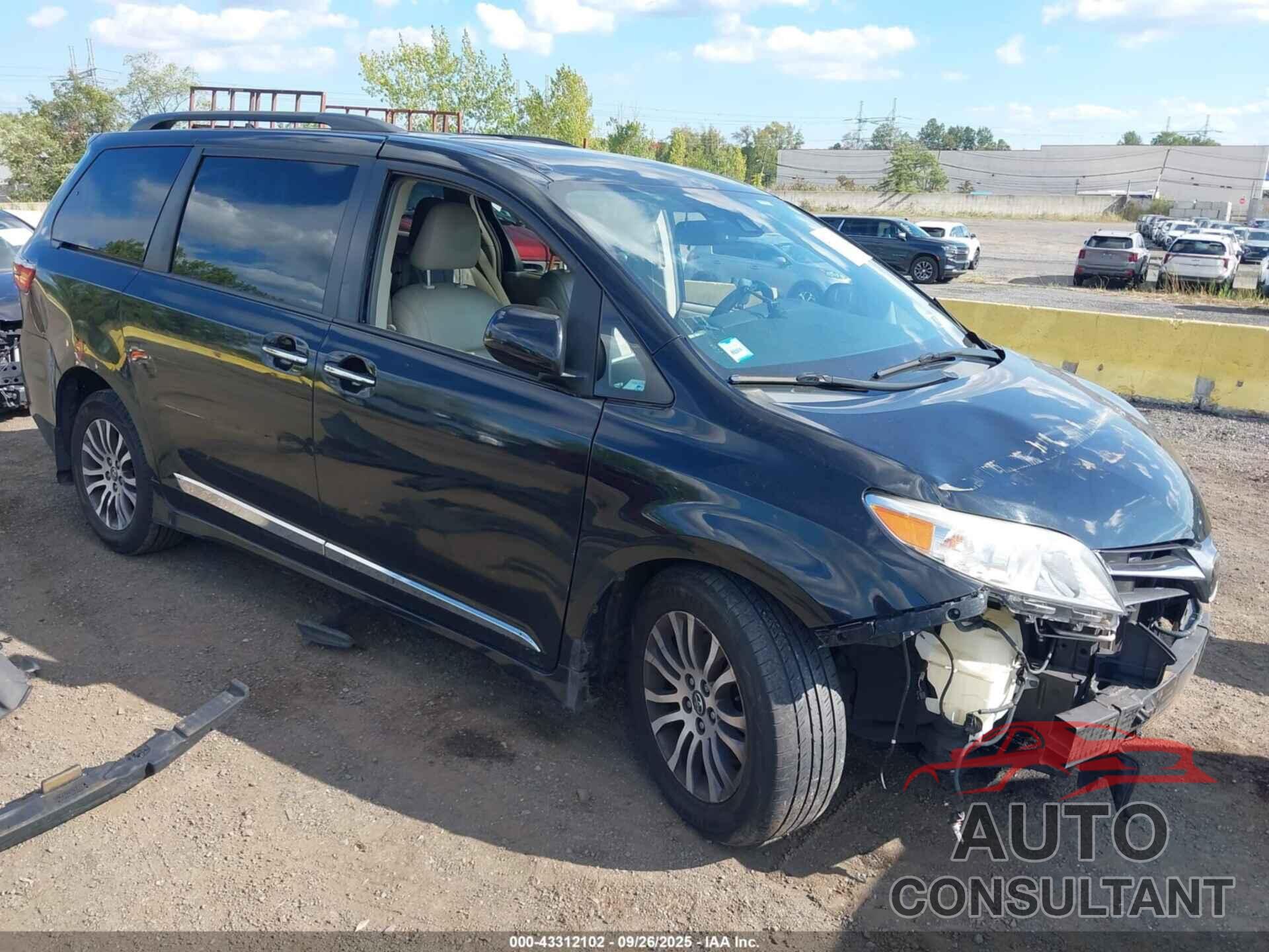 TOYOTA SIENNA 2018 - 5TDYZ3DC8JS924523