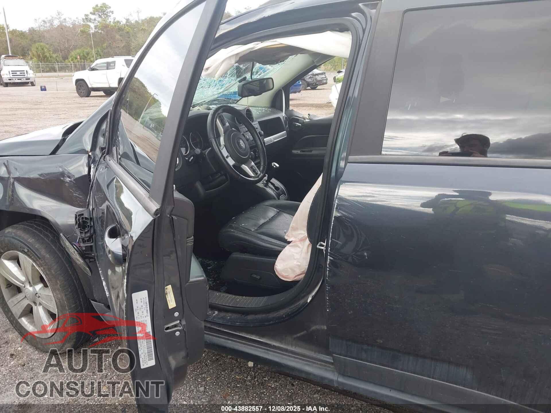JEEP COMPASS 2015 - 1C4NJCEA2FD236334