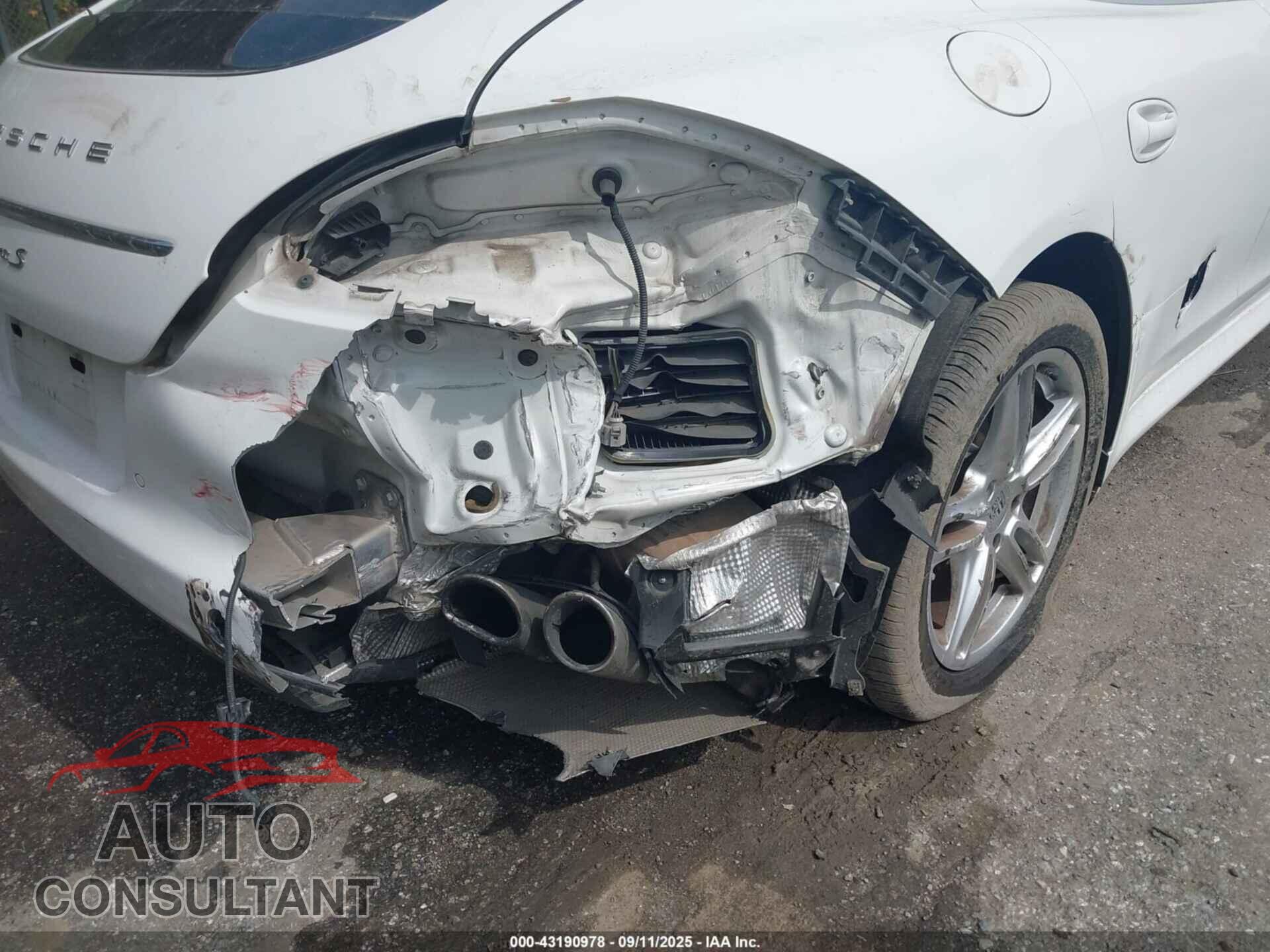 PORSCHE PANAMERA HYBRID 2012 - WP0AD2A77CL045343